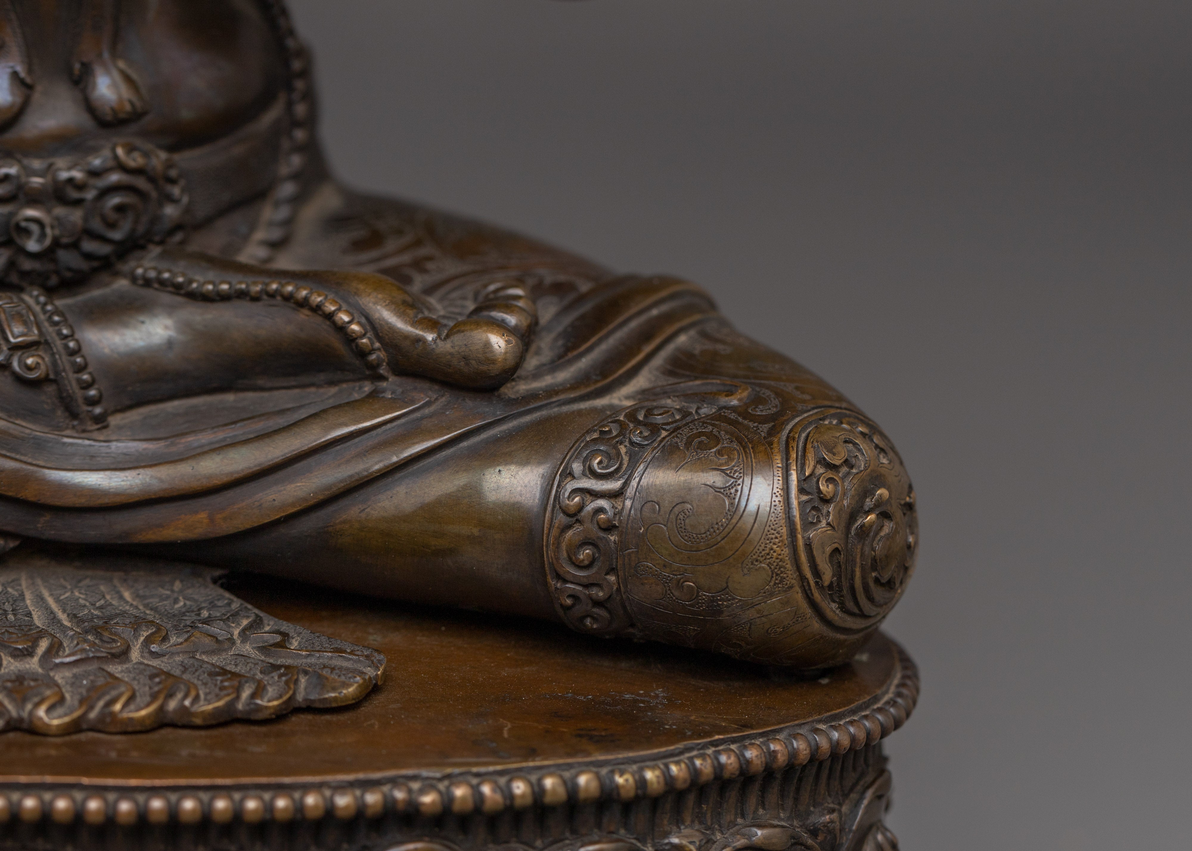 Spiritual Chenrezig Statue | Tibetan Icon of Compassionate Wisdom