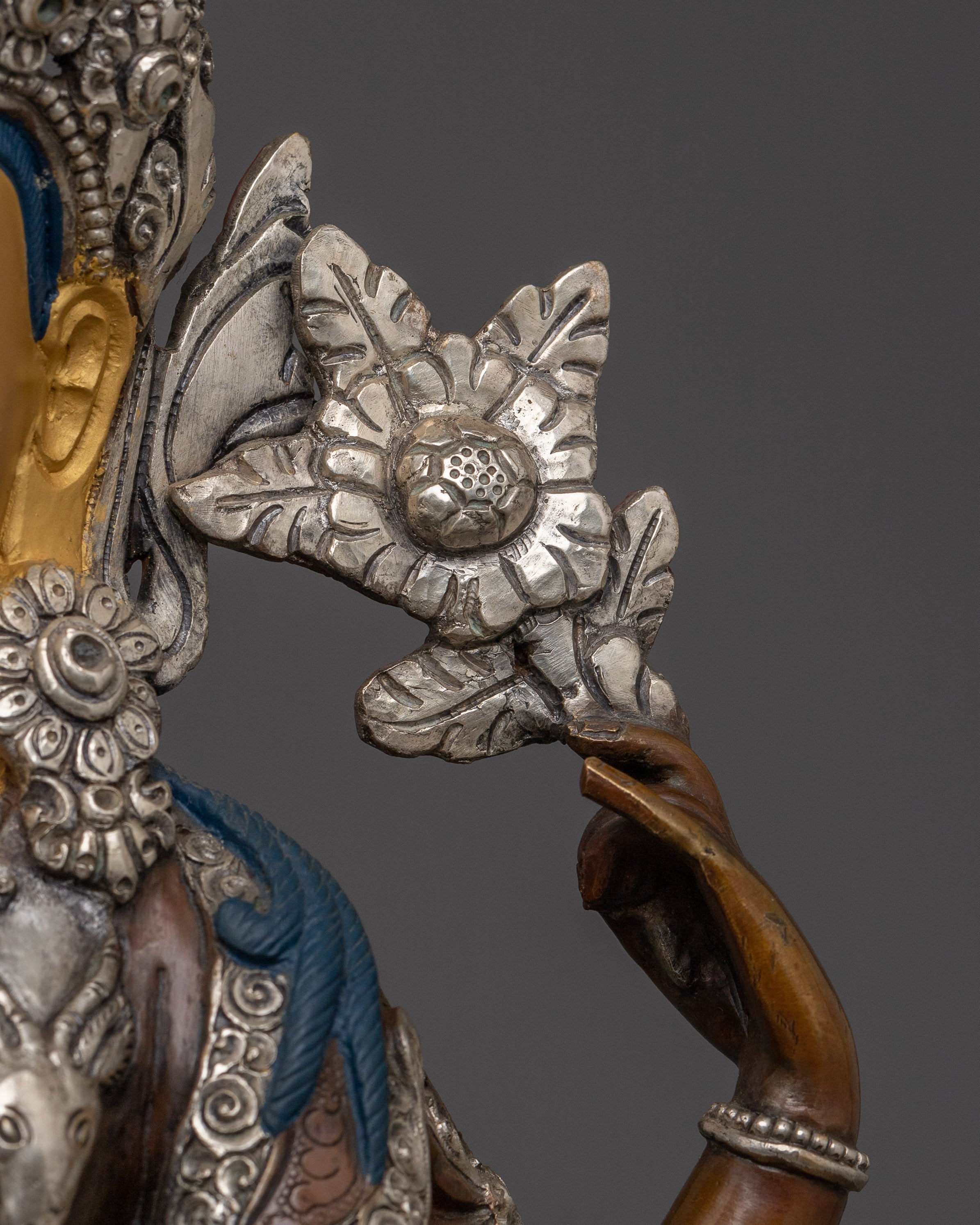 Lord of Mercy Chenrezig Statue | Symbol of Loving-Kindness and Wisdom