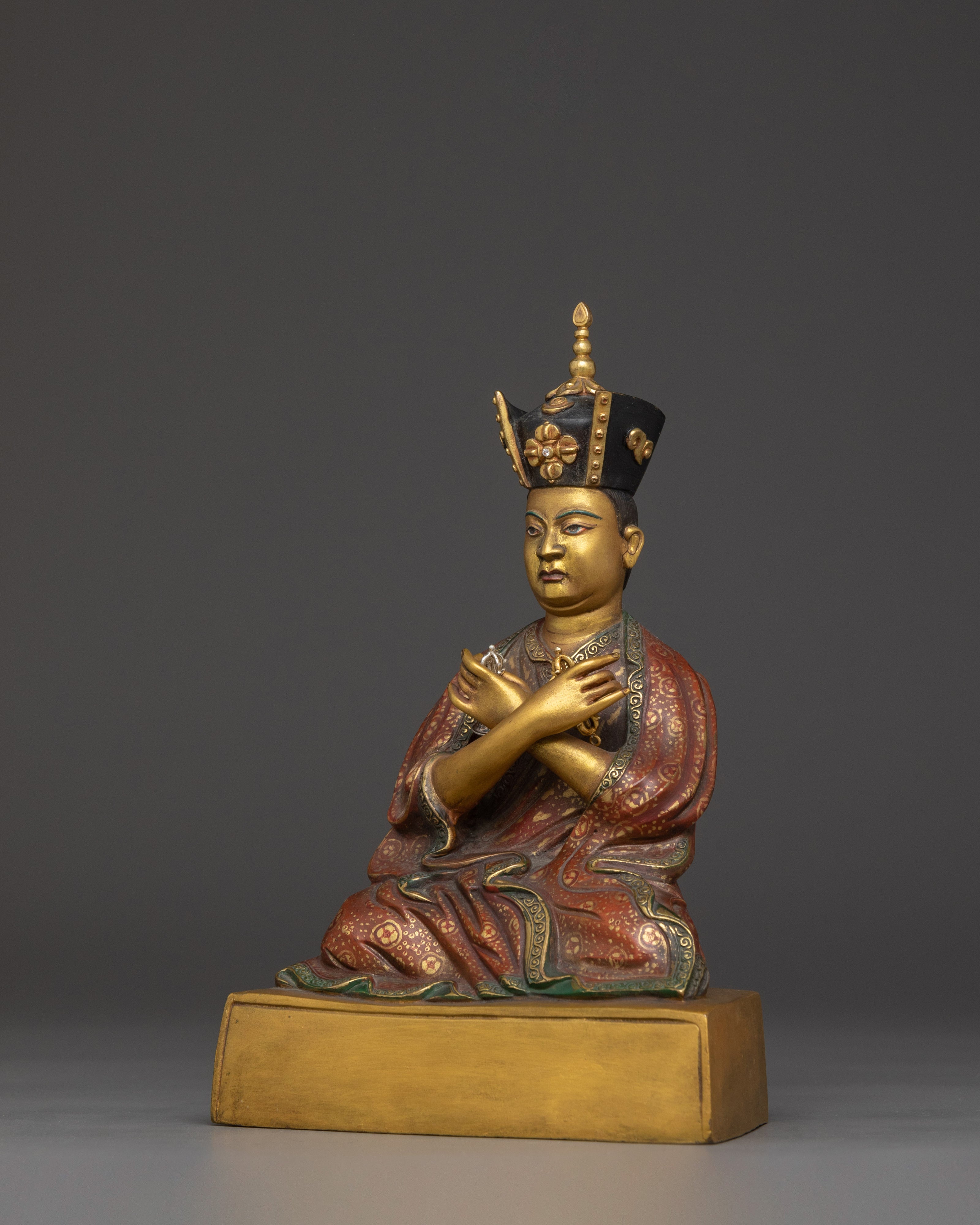 16th Karmapa figurine | Rangjung Rigpe Dorje Statue