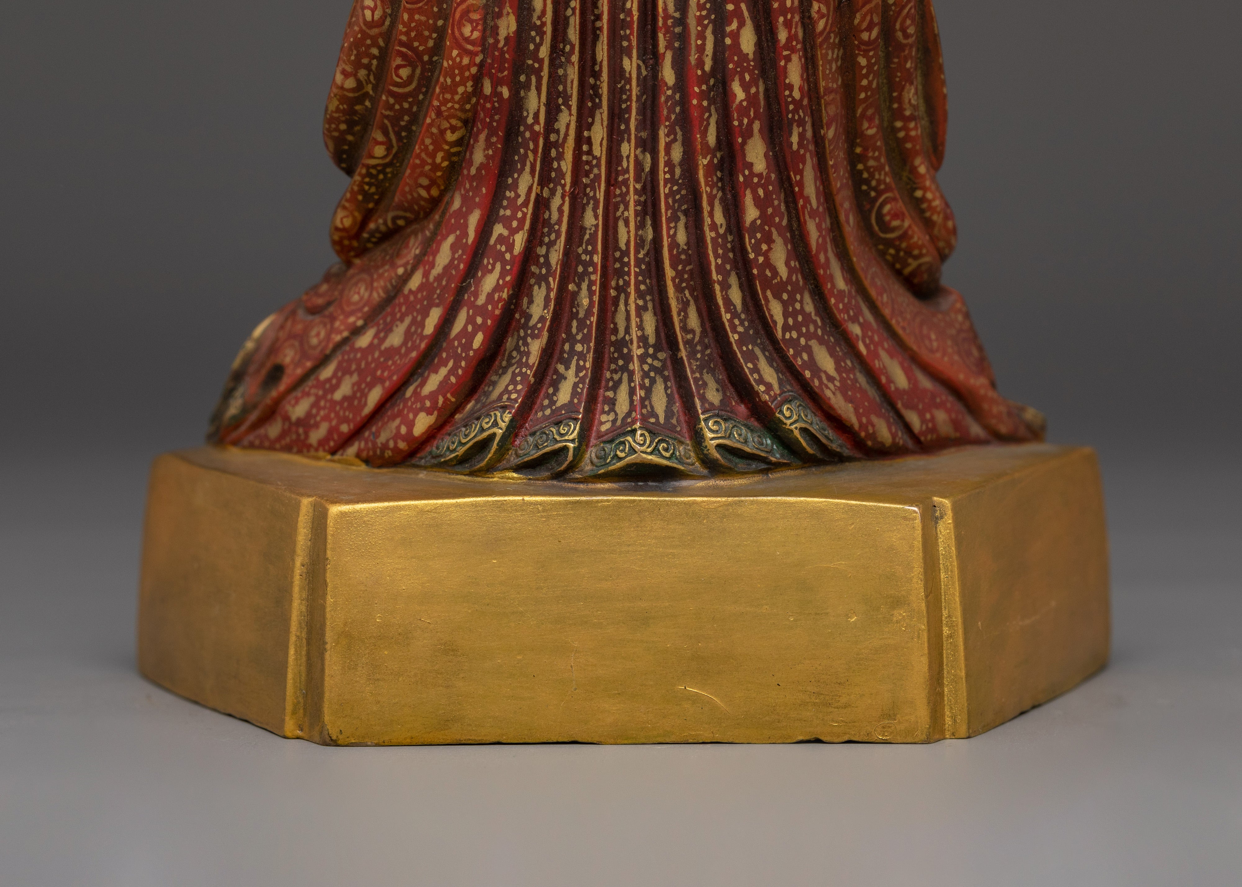 16th Karmapa figurine | Rangjung Rigpe Dorje Statue