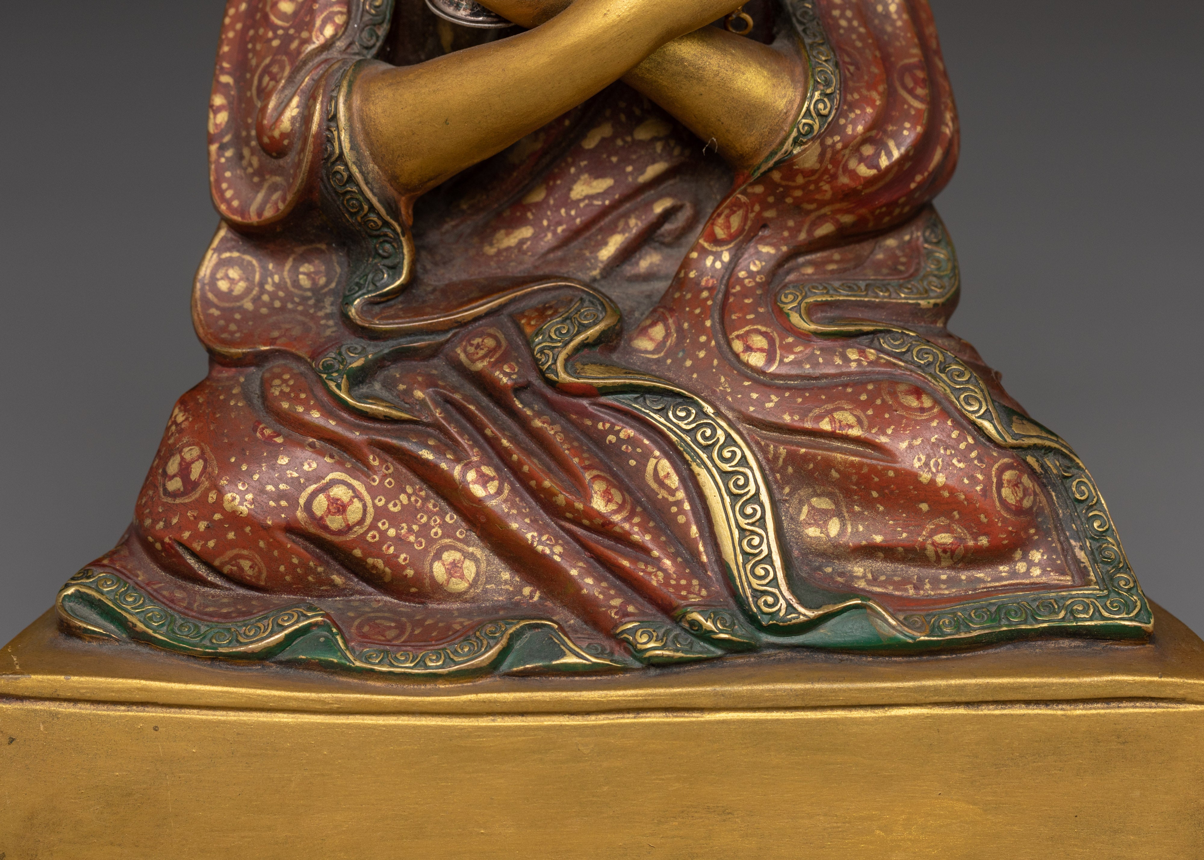 16th Karmapa figurine | Rangjung Rigpe Dorje Statue