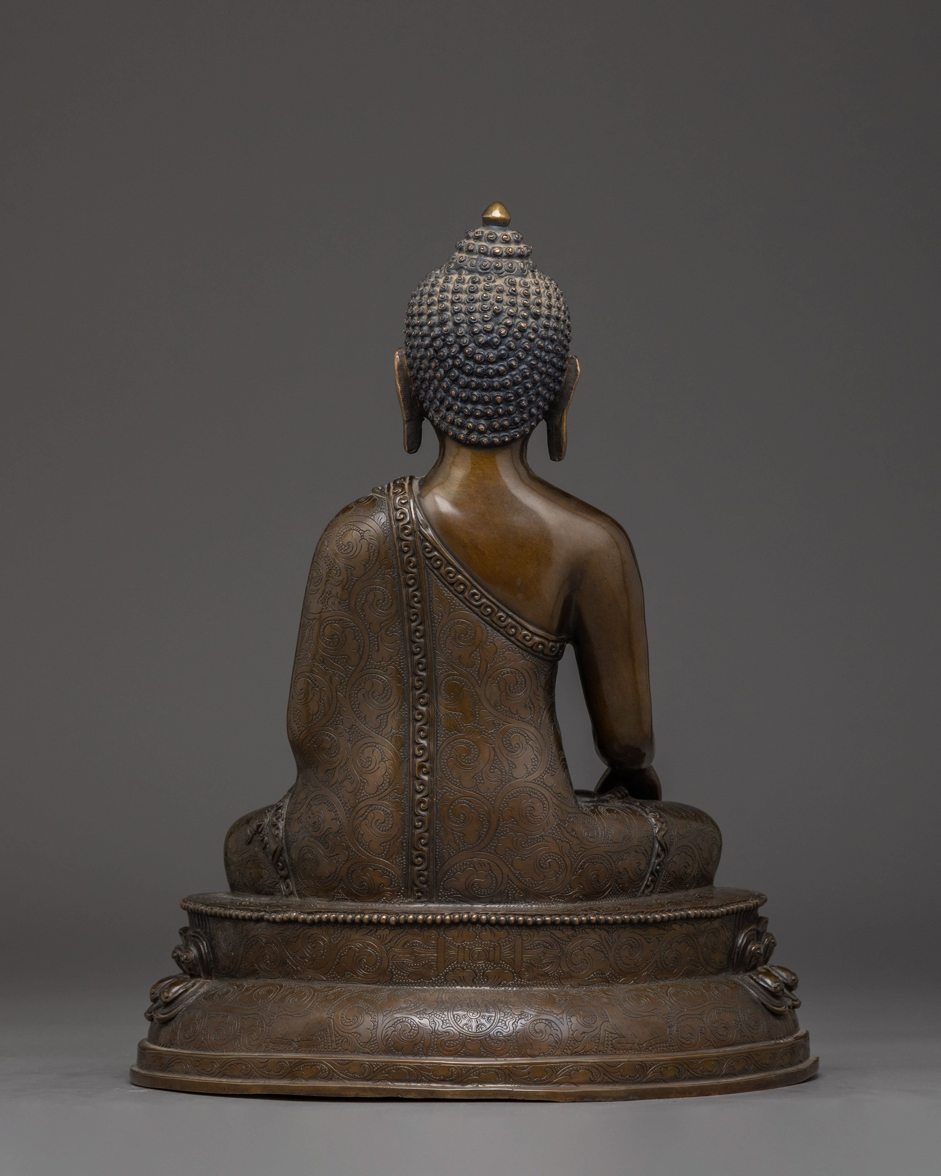 Traditional Shakyamuni Buddha Sculpture | The Seated Buddha of Enlightenment