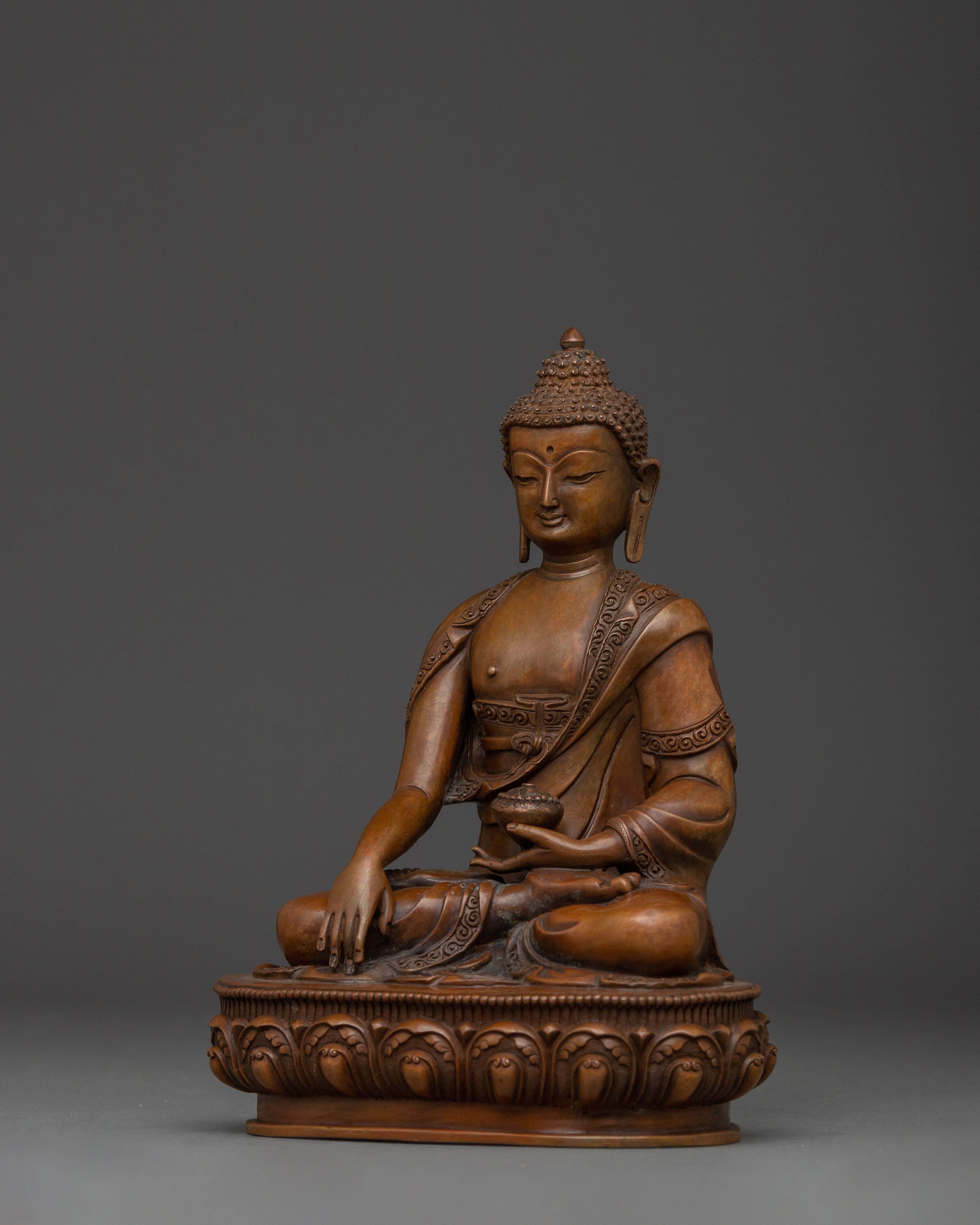 Serene Shakyamuni Buddha Statue | Enlightened One of the Sakya Clan
