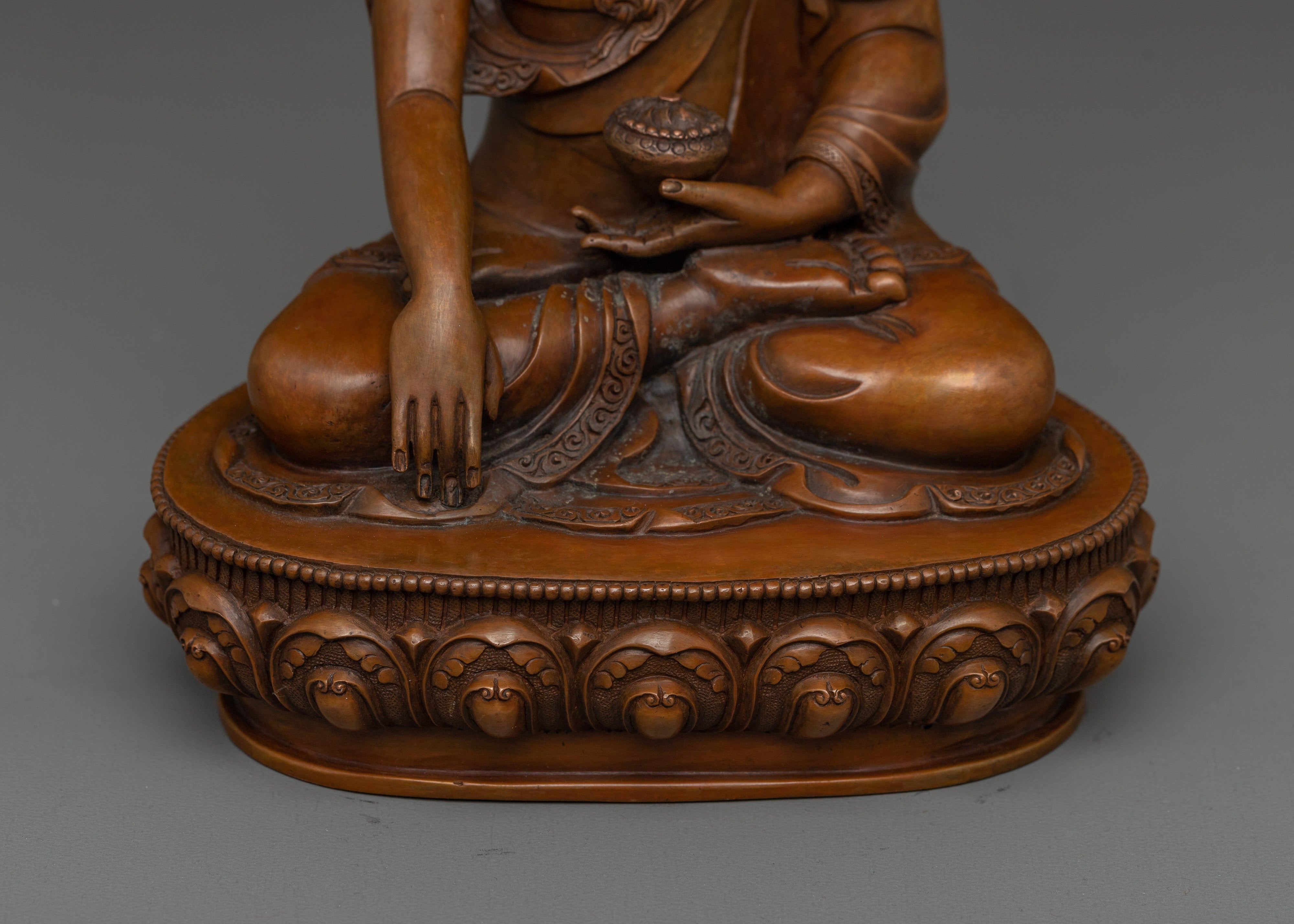 Serene Shakyamuni Buddha Statue | Enlightened One of the Sakya Clan