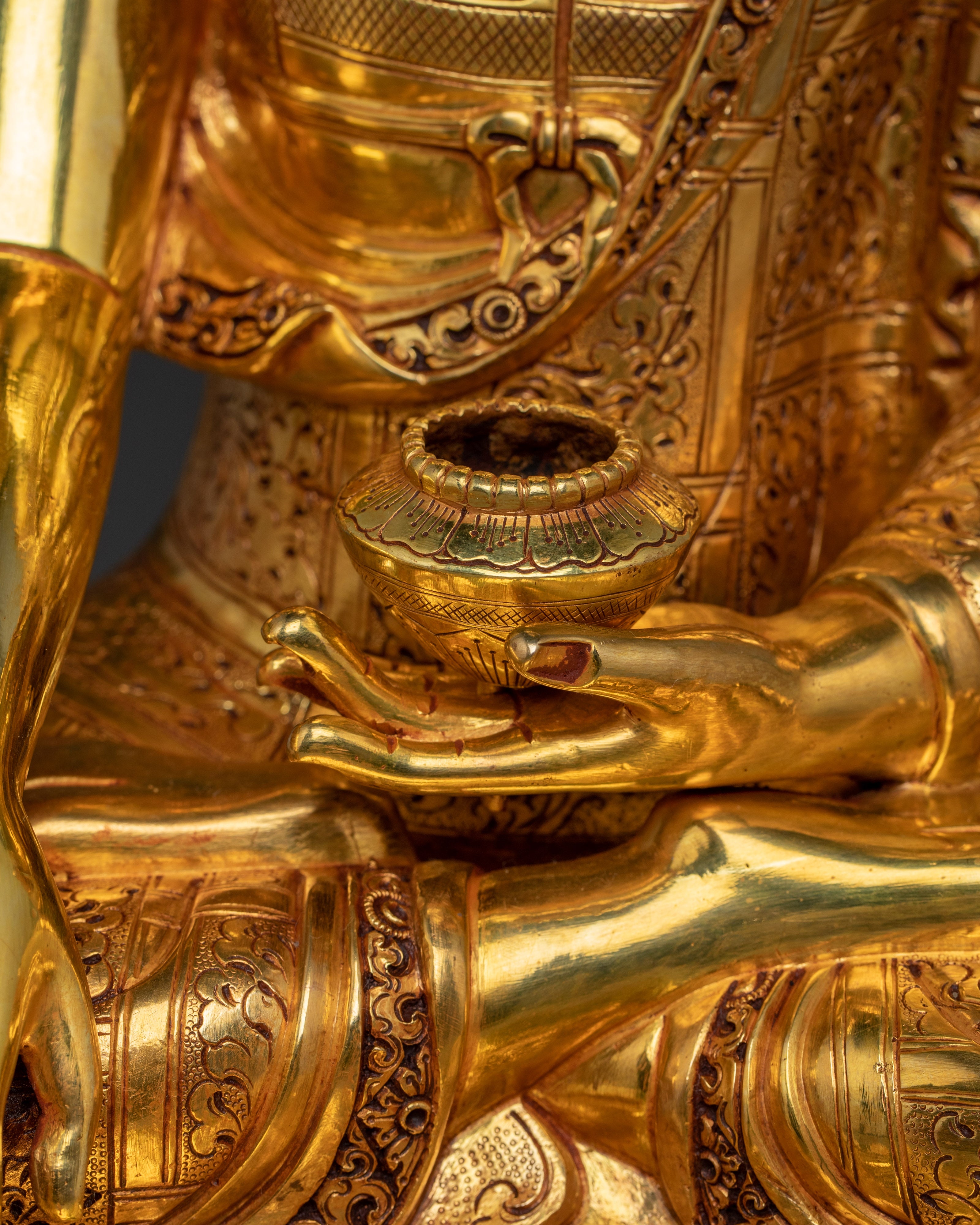 Crowned Gautama Buddha Statue | The Founder of Buddhism