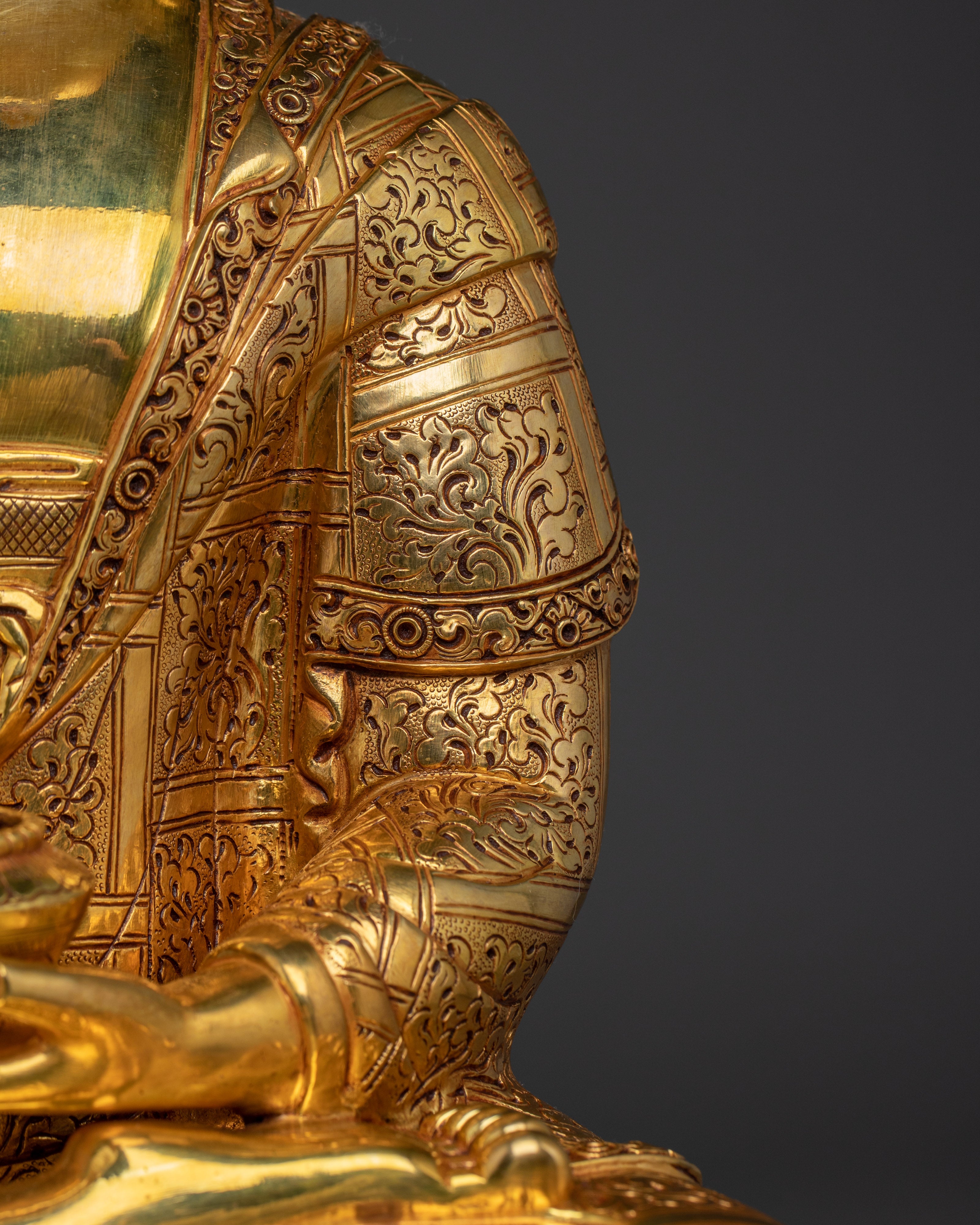 Crowned Gautama Buddha Statue | The Founder of Buddhism