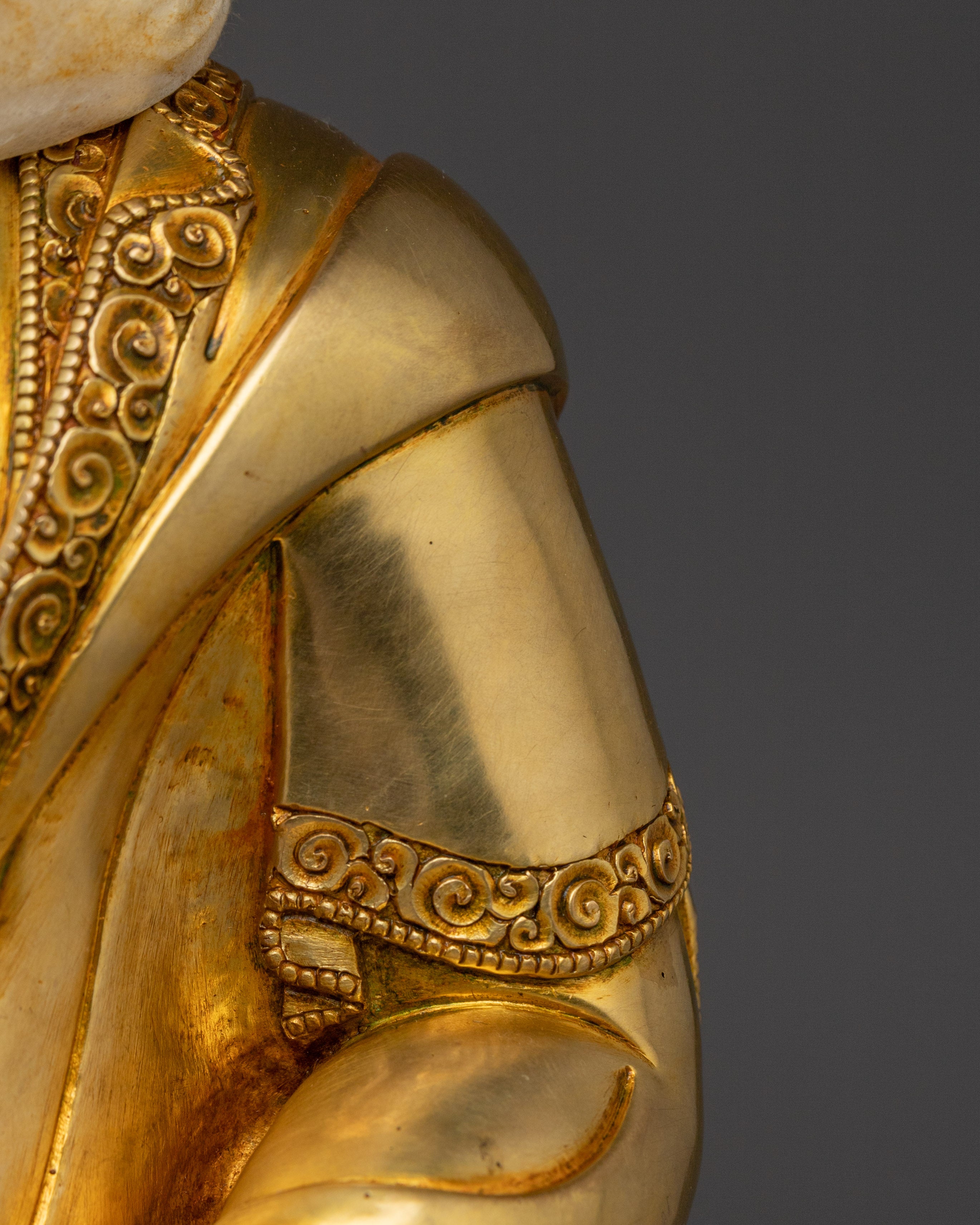 Serene Gautama Buddha Statue | Shakyamuni Buddha - Founder of Buddhism