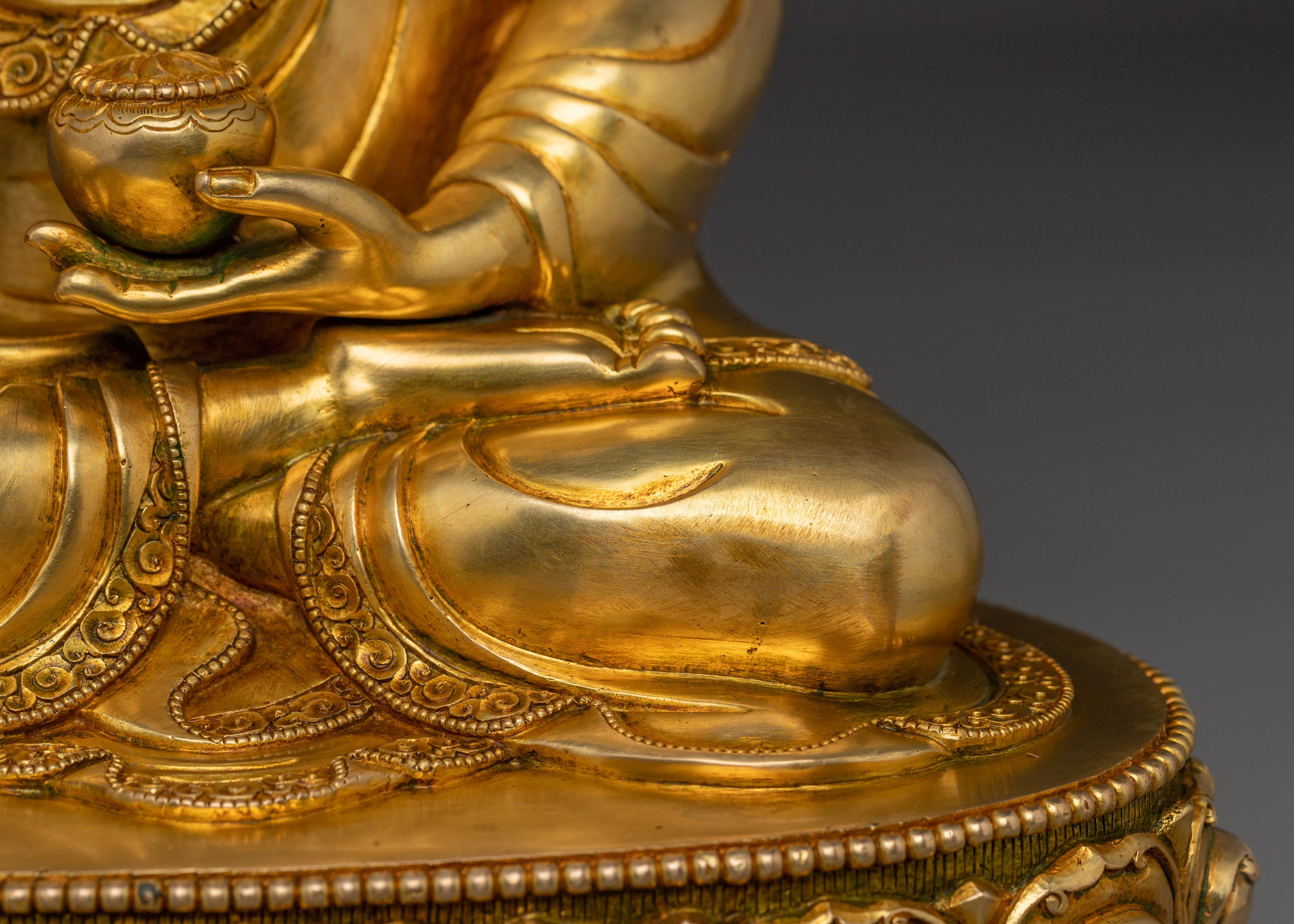 Serene Gautama Buddha Statue | Shakyamuni Buddha - Founder of Buddhism