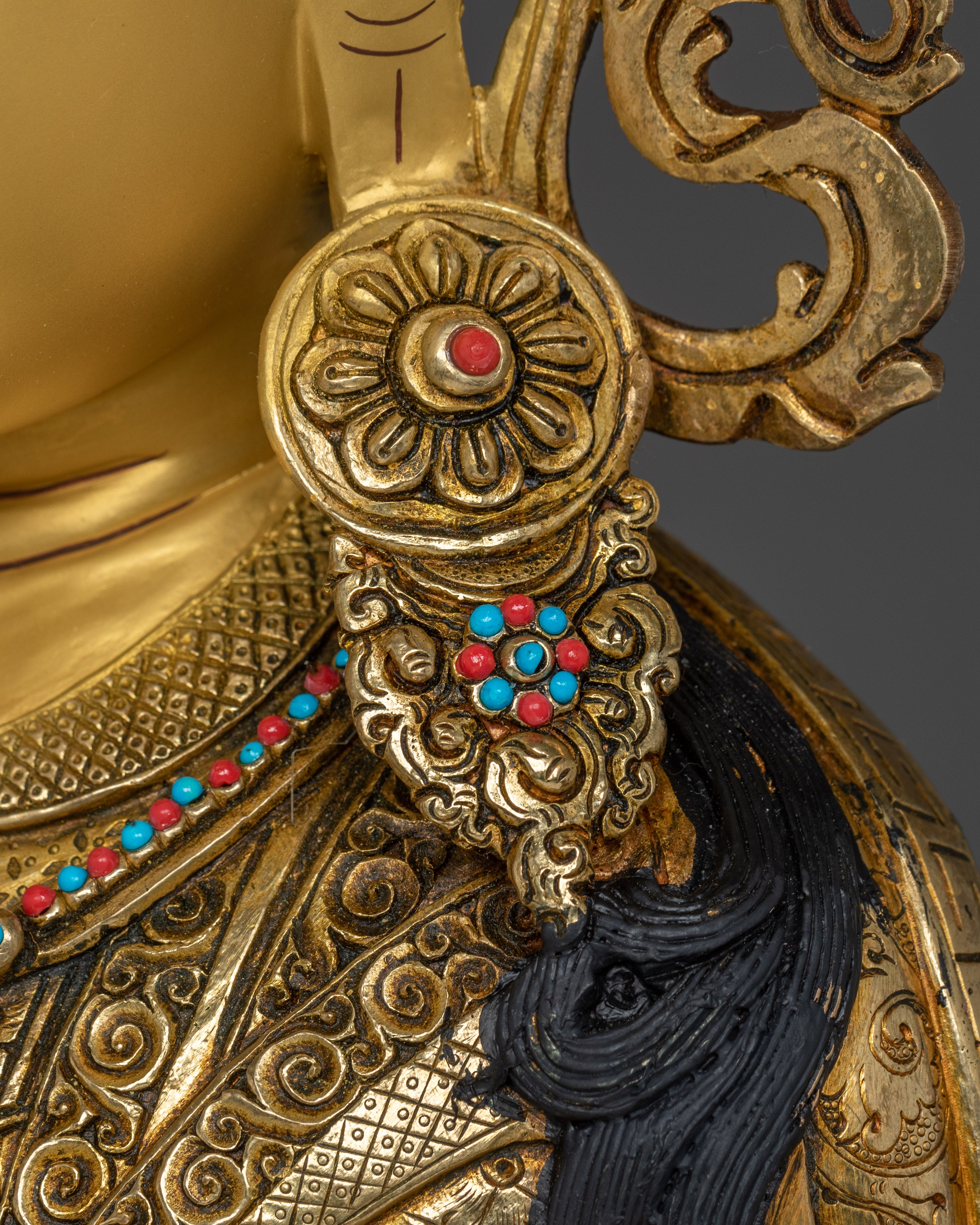 Traditional Tibetan Deity Guru Rinpoche | The Lotus-Born Master