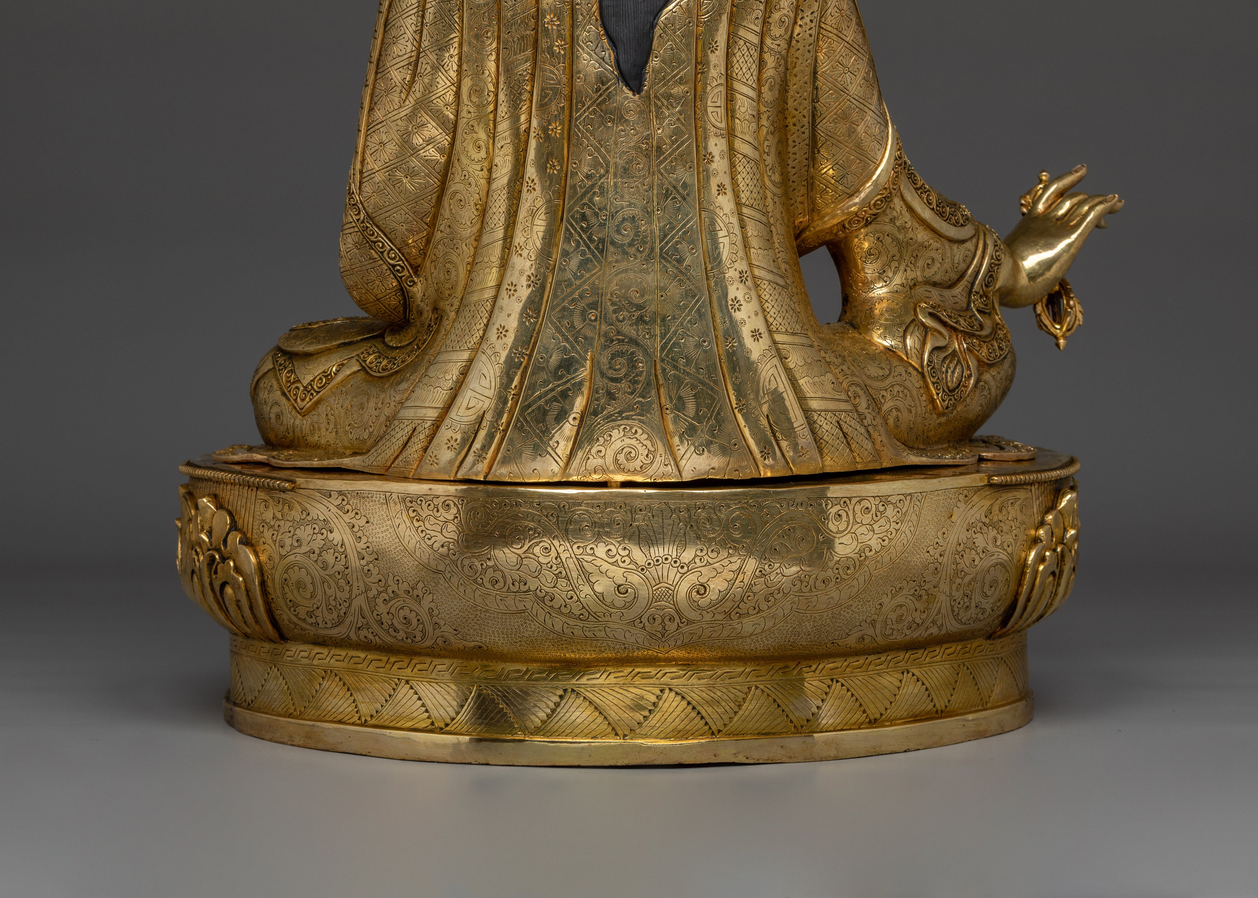 Traditional Tibetan Deity Guru Rinpoche | The Lotus-Born Master