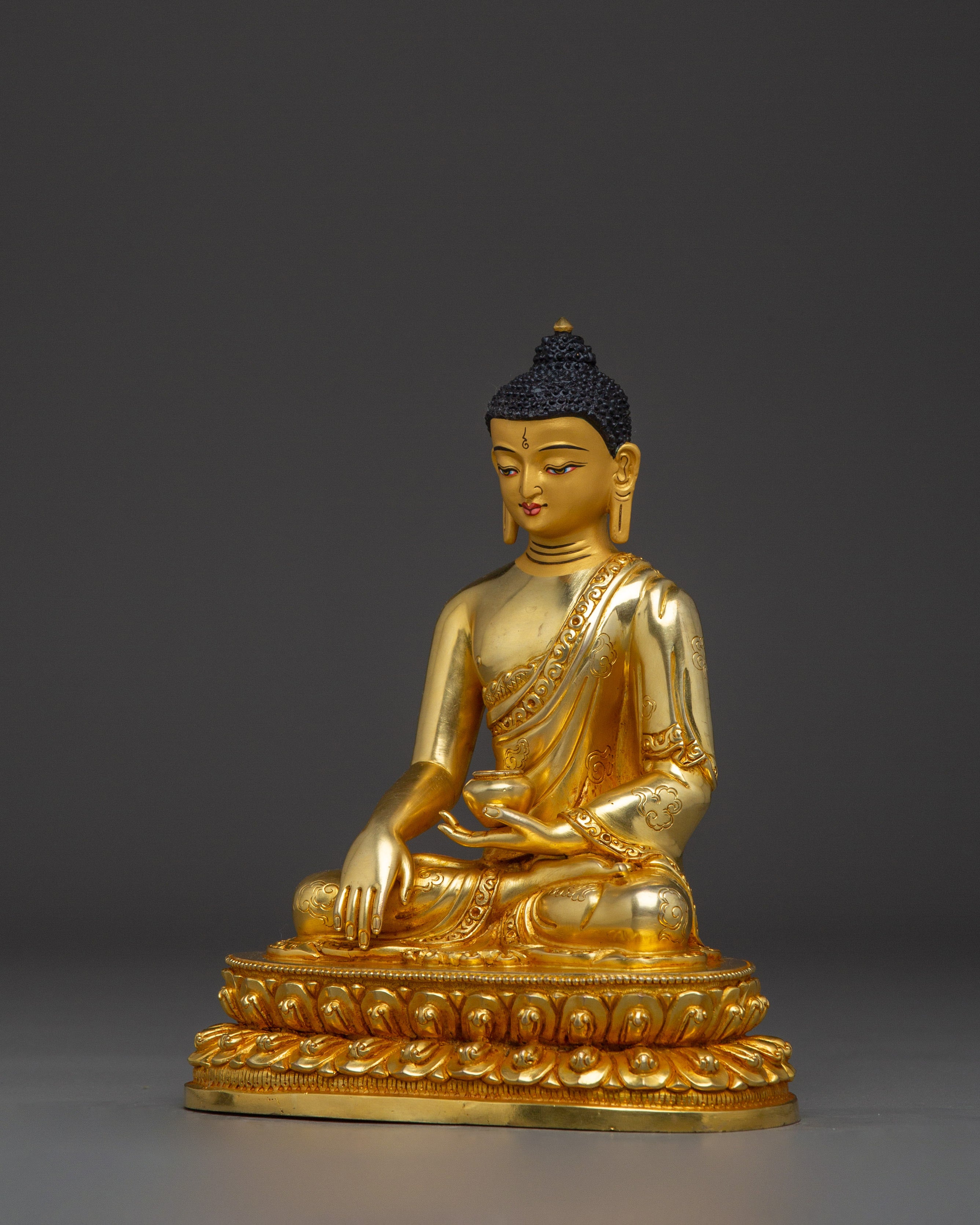 Historical Buddha Gautama Statue | Embodiment of Wisdom