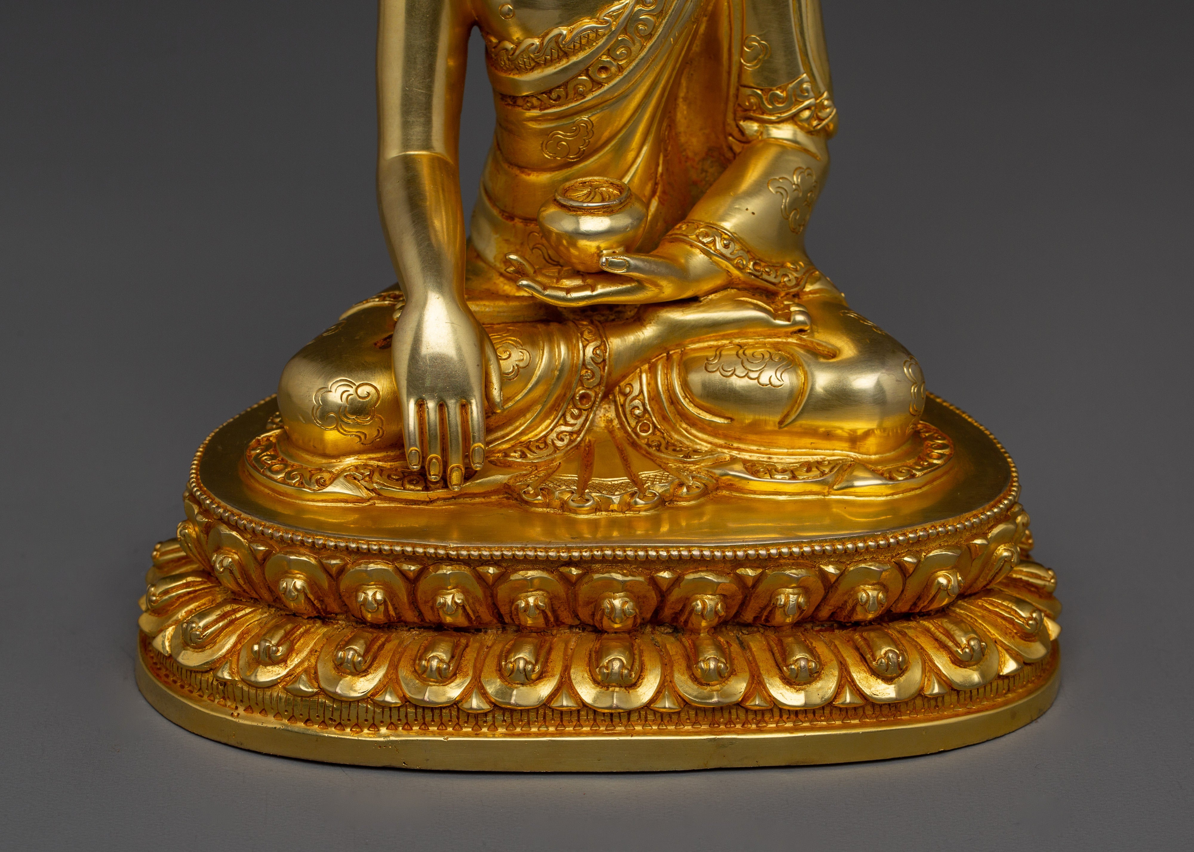 Historical Buddha Gautama Statue | Embodiment of Wisdom