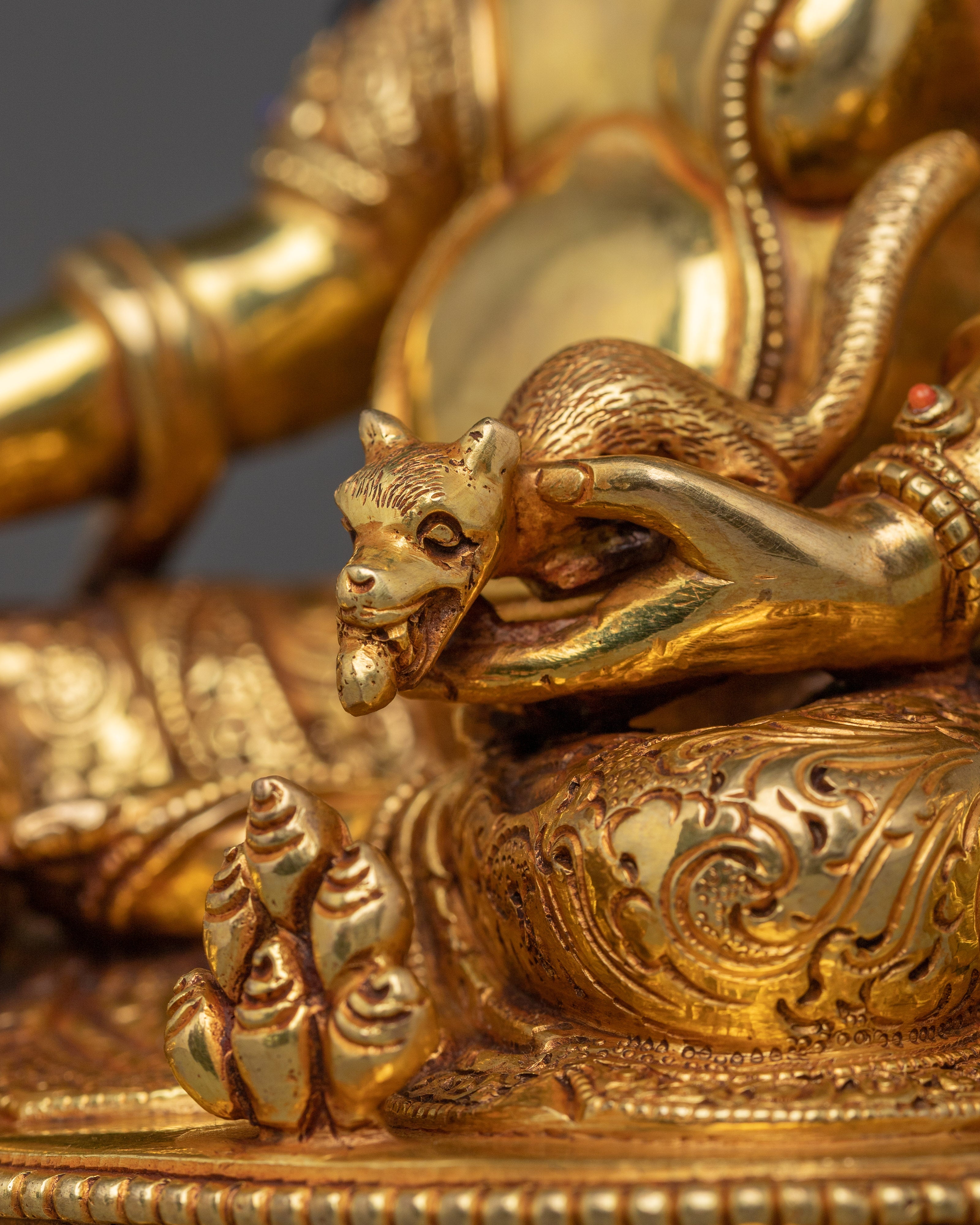 Buddhist Prosperity God Dzambhala | Tibetan Wealth Deity for Abundance