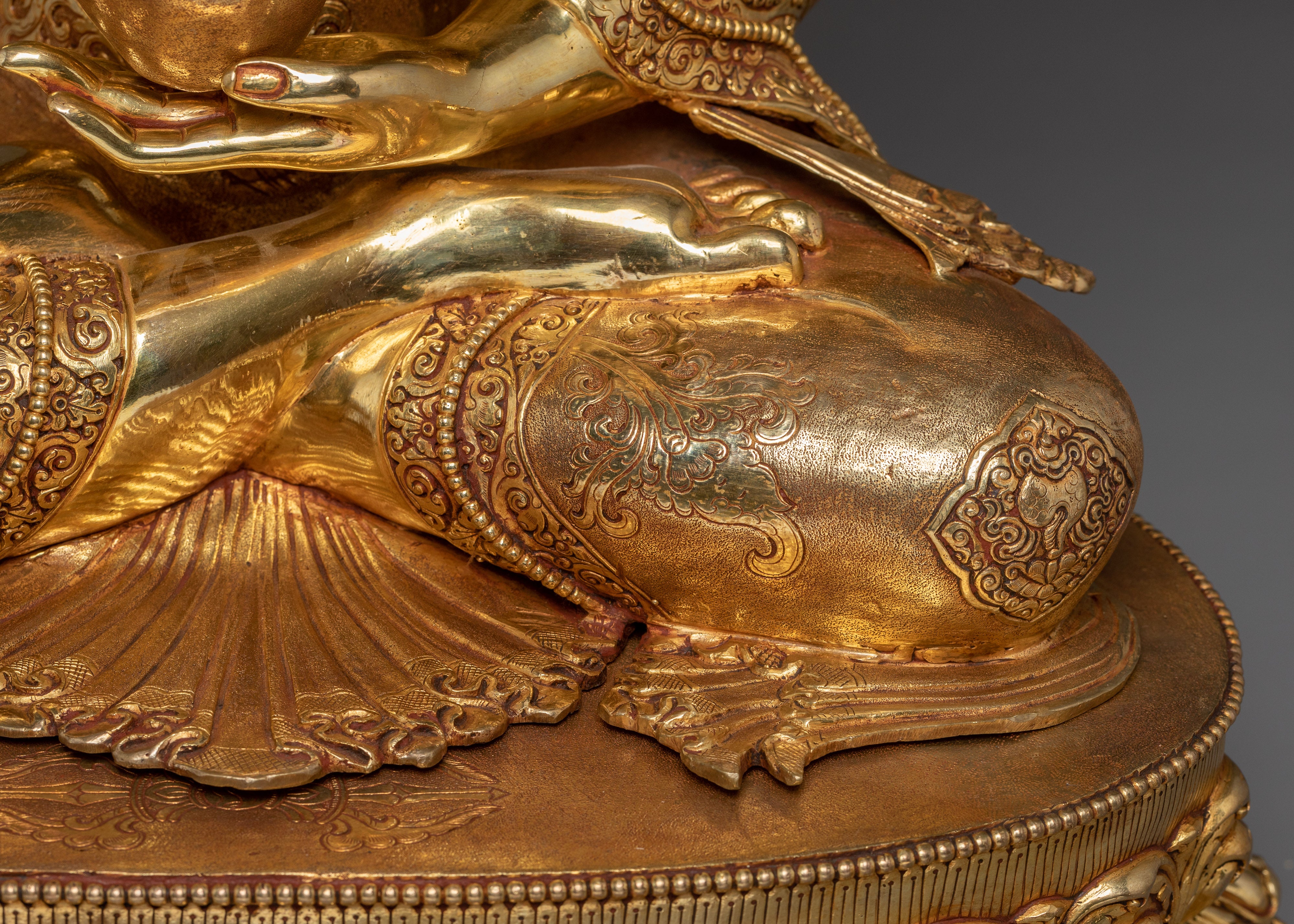 Crown Shakyamuni Buddha Statue | Traditional Figure