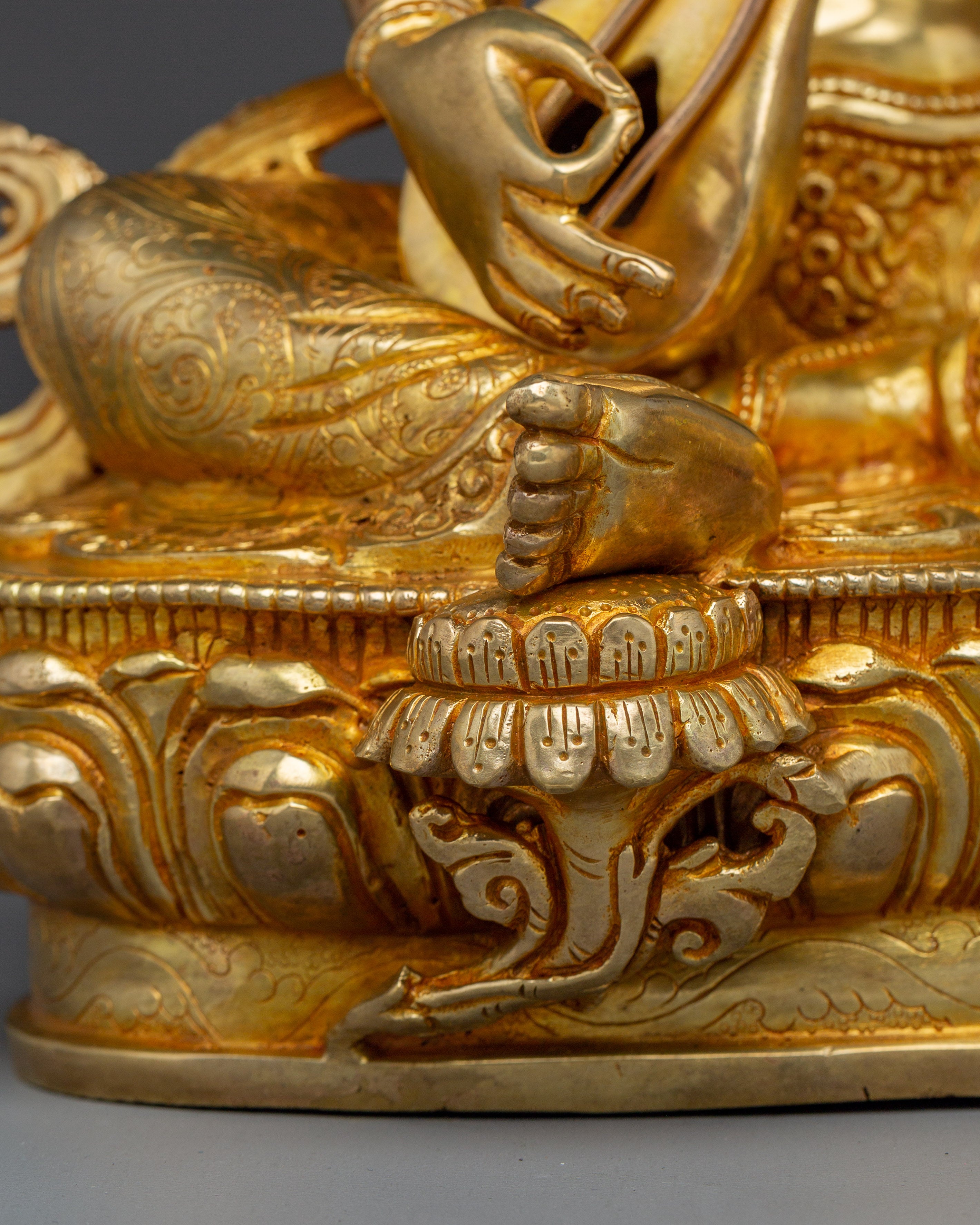 Wisdom Embodiment Saraswati Statue | Hindu Goddess of Knowledge