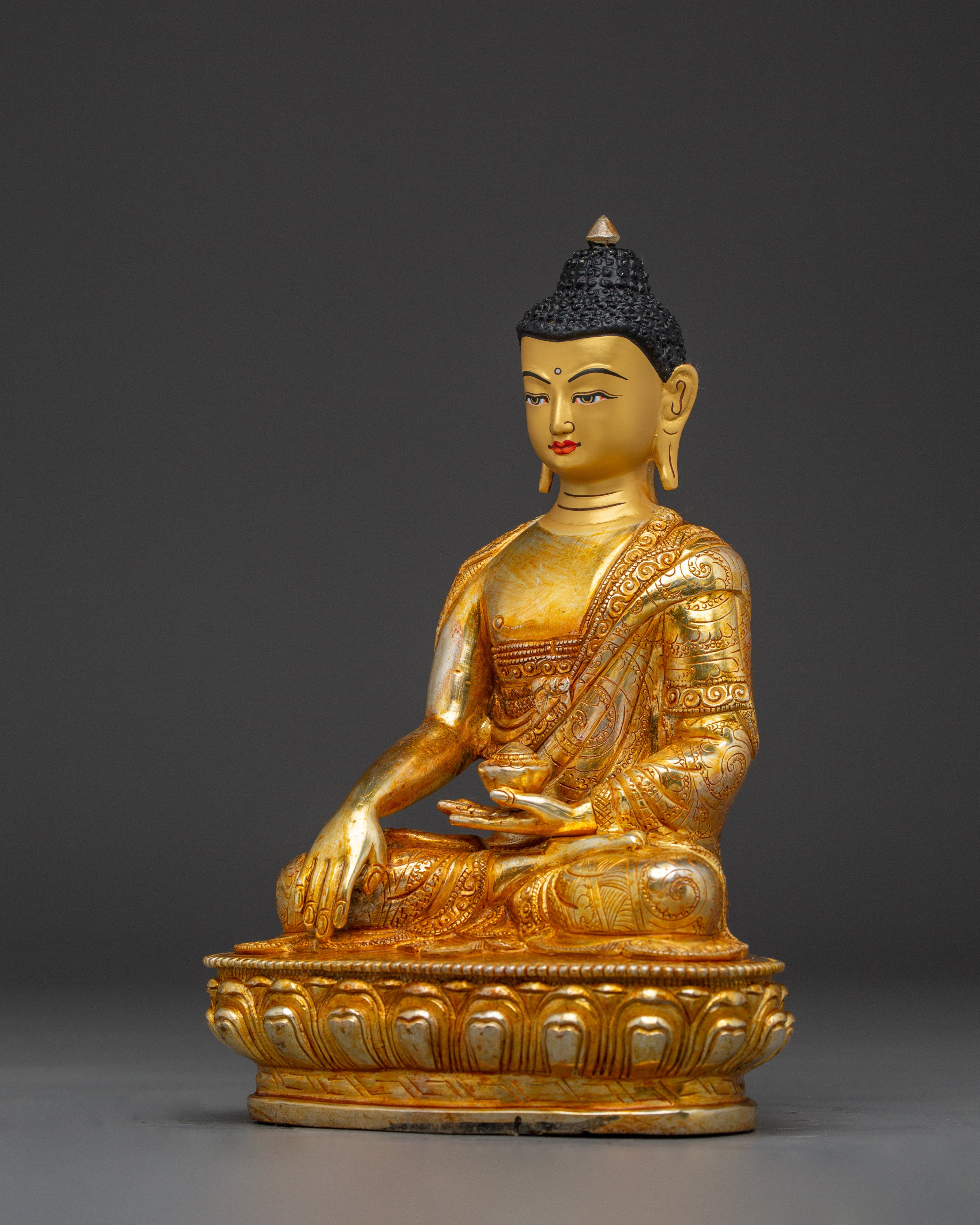 Shakyamuni Buddha - Paragon of Peace | 24K Gold Gilded Statue