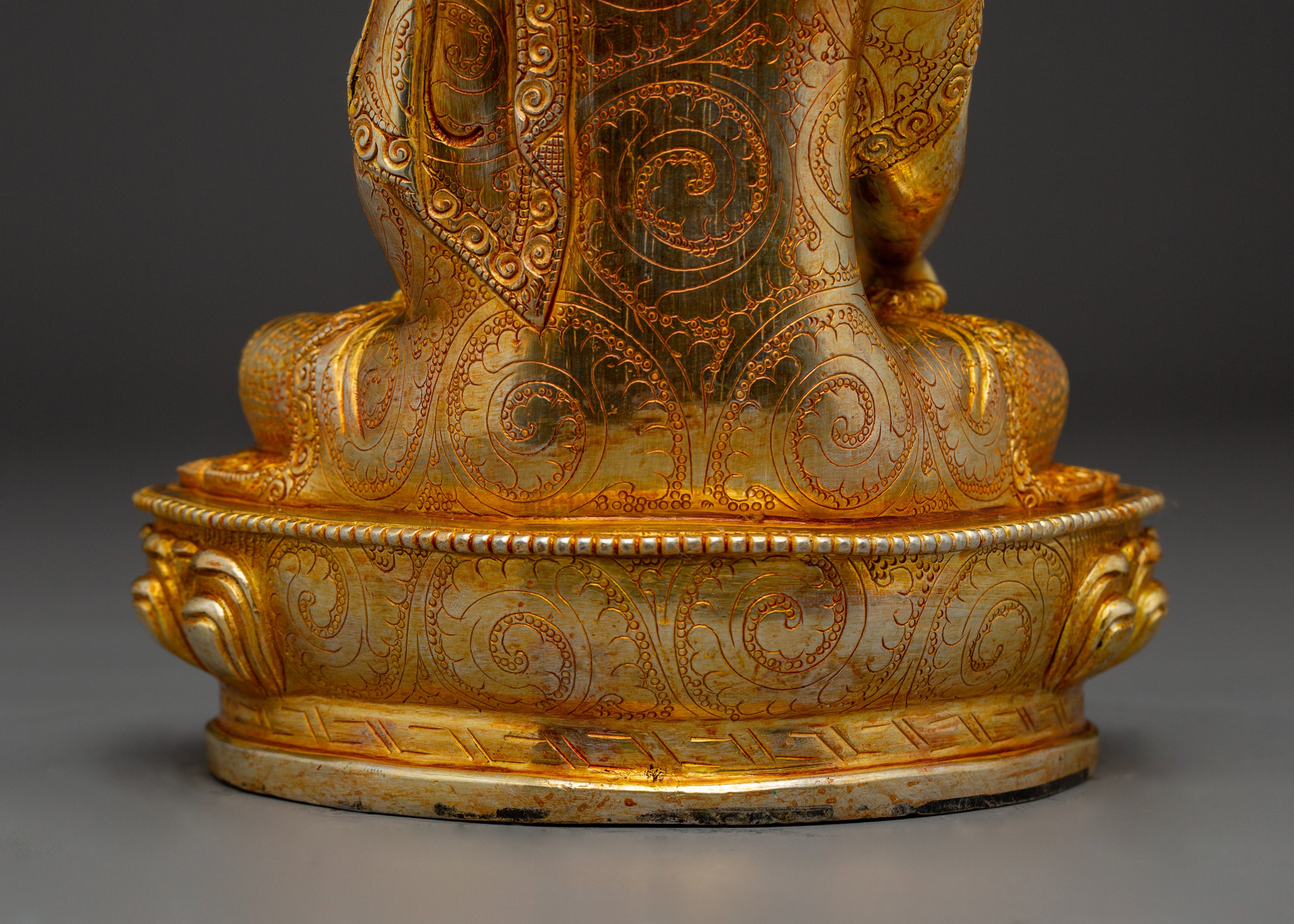 Shakyamuni Buddha - Paragon of Peace | 24K Gold Gilded Statue