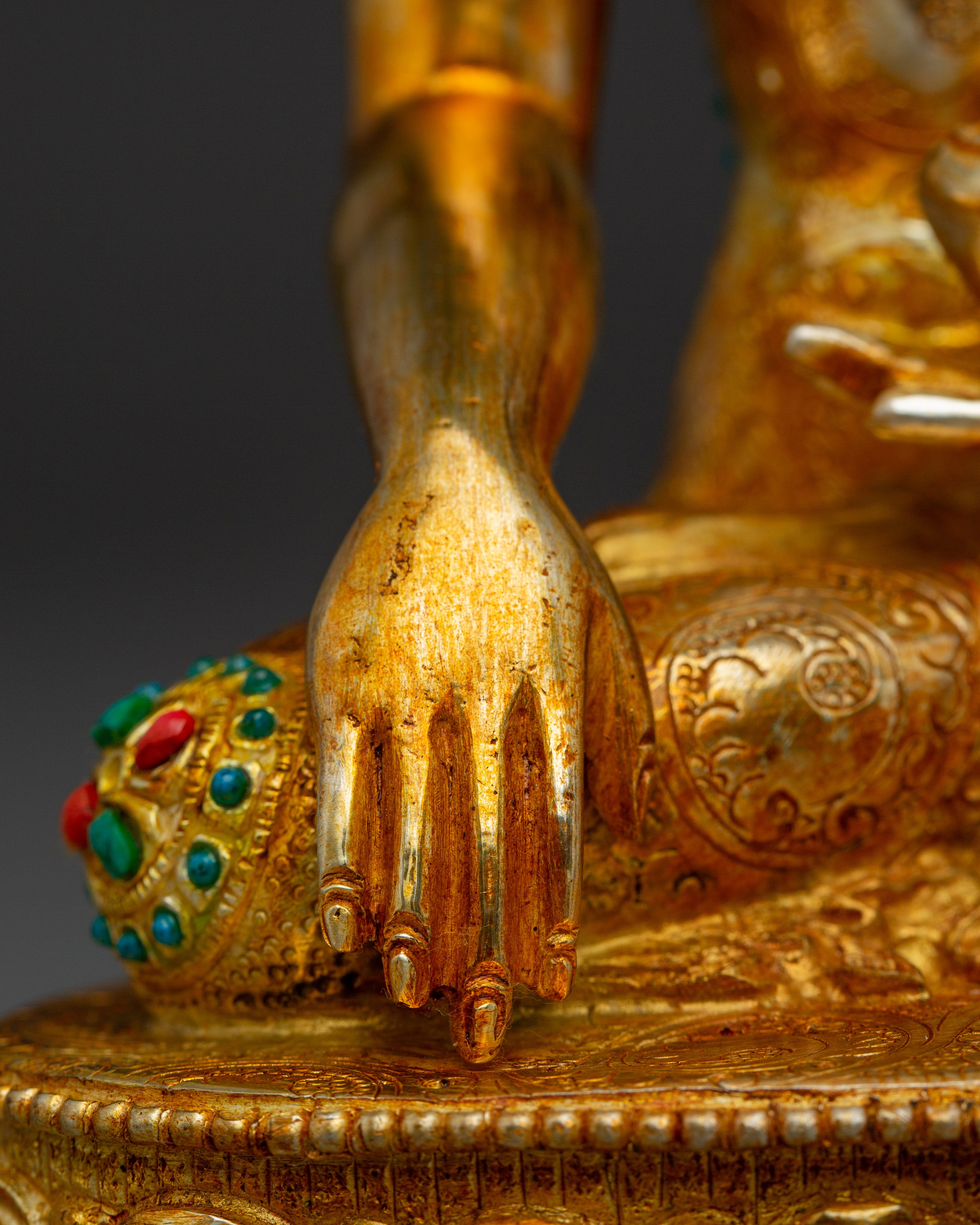 Peace Symbol Shakyamuni Buddha Statue | 24K Gold Gilded Art