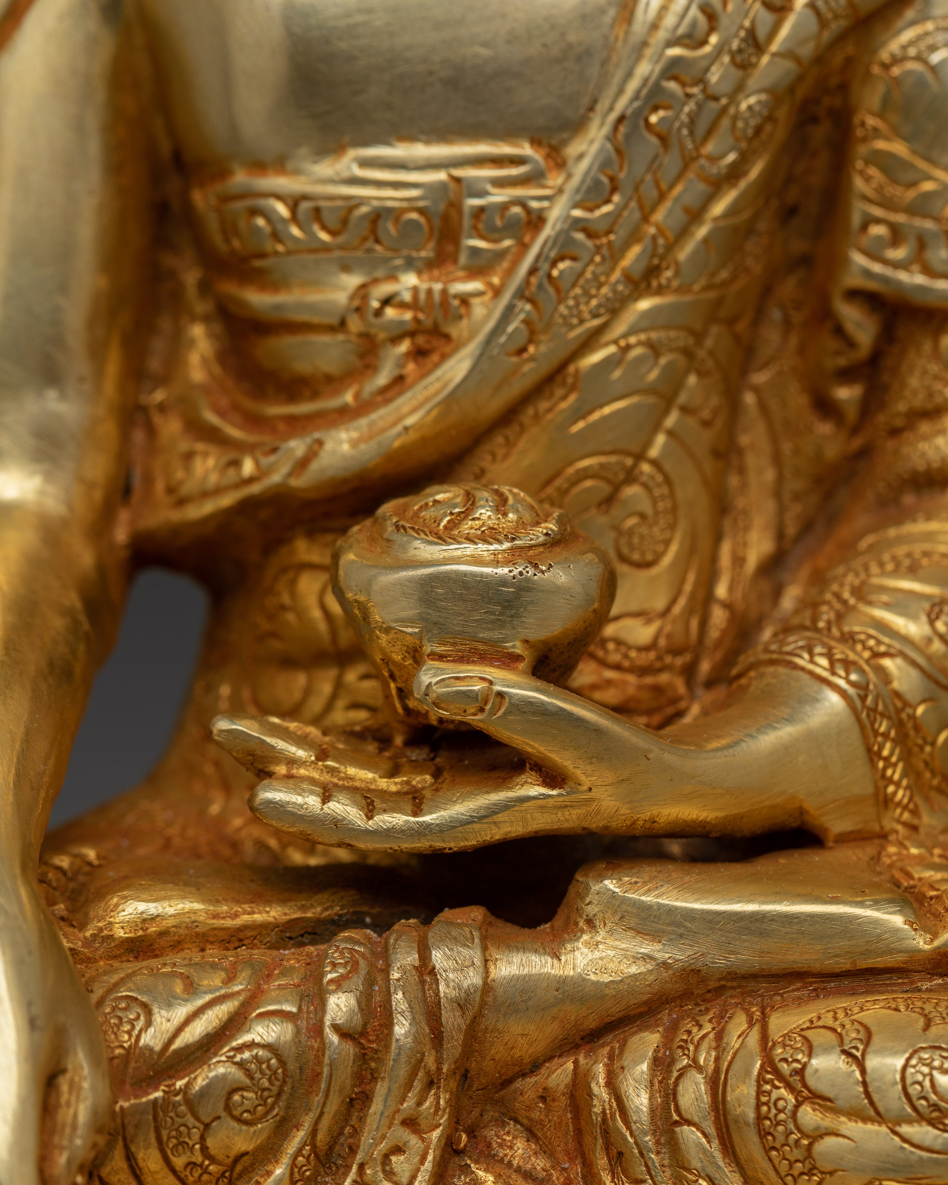 Handmade Shakyamuni Buddha in 24K Gold | Sculpture for Meditation and Shrine