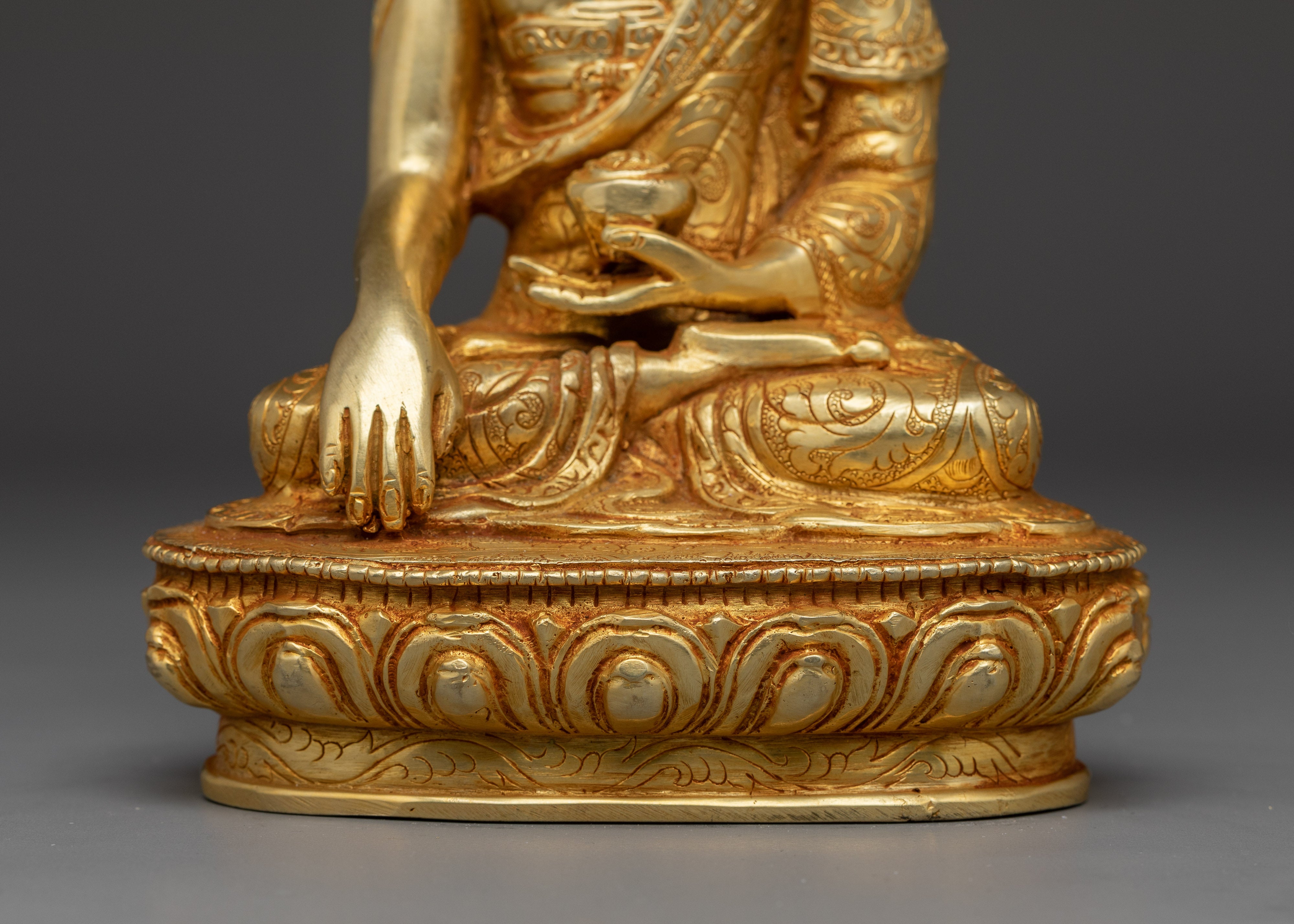 Handmade Shakyamuni Buddha in 24K Gold | Sculpture for Meditation and Shrine