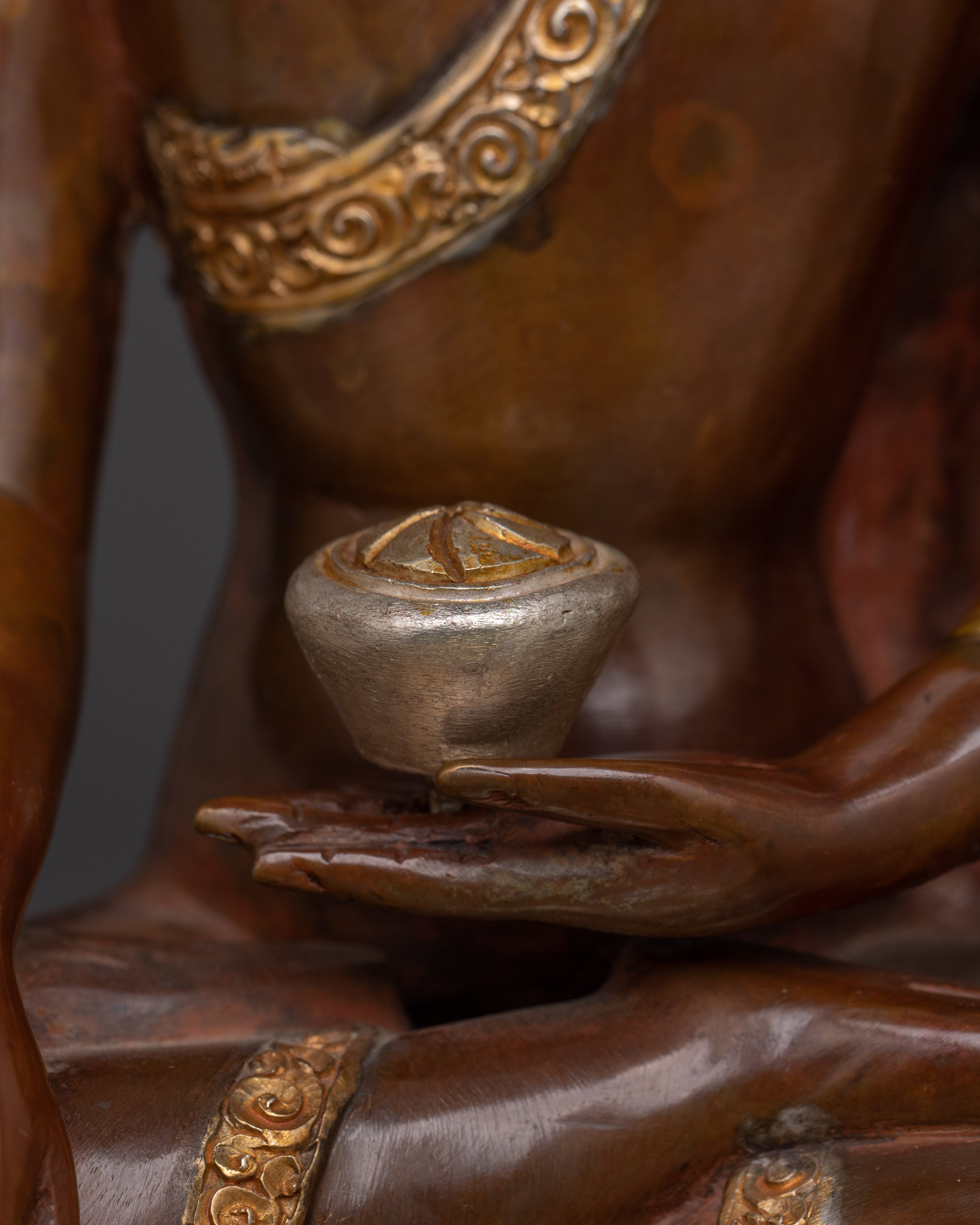 Shakyamuni Buddha in oxidized copper | Awakened Gautama Buddha