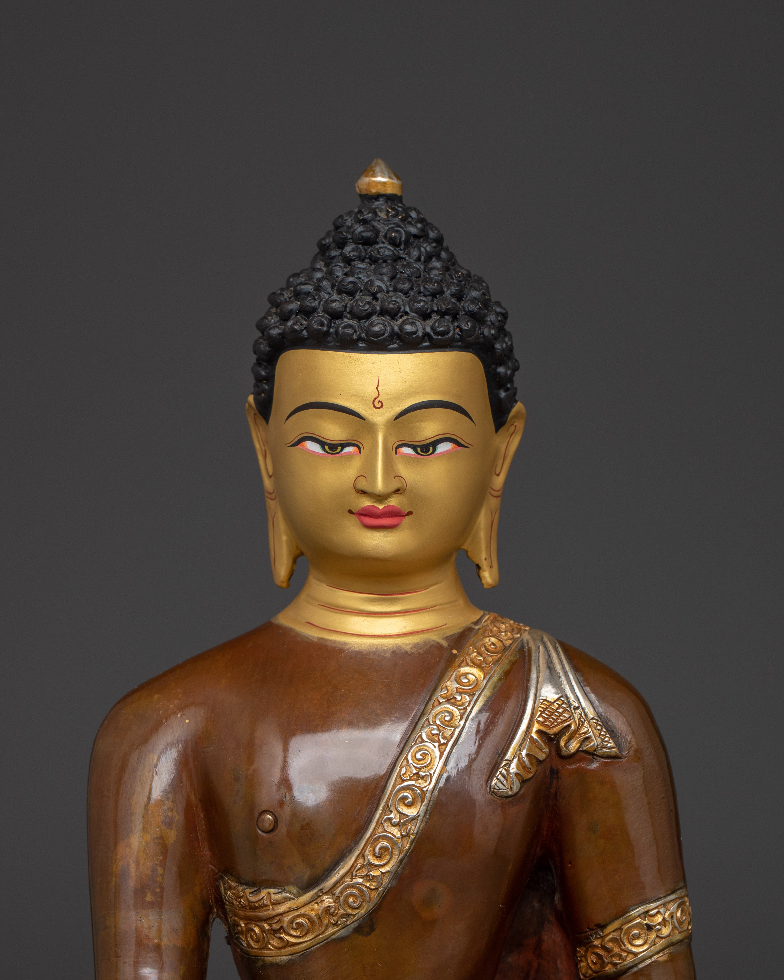 Shakyamuni Buddha in oxidized copper | Awakened Gautama Buddha