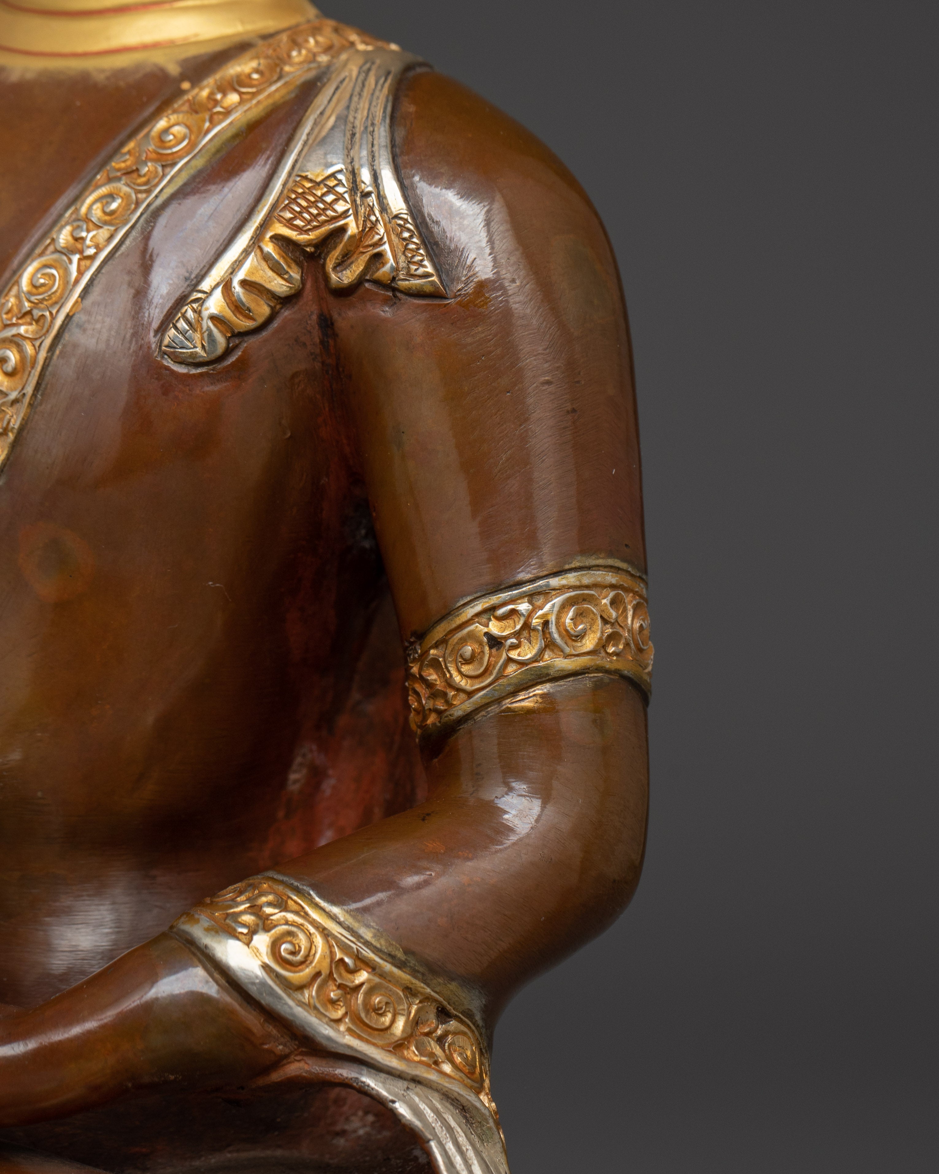 Shakyamuni Buddha in oxidized copper | Awakened Gautama Buddha