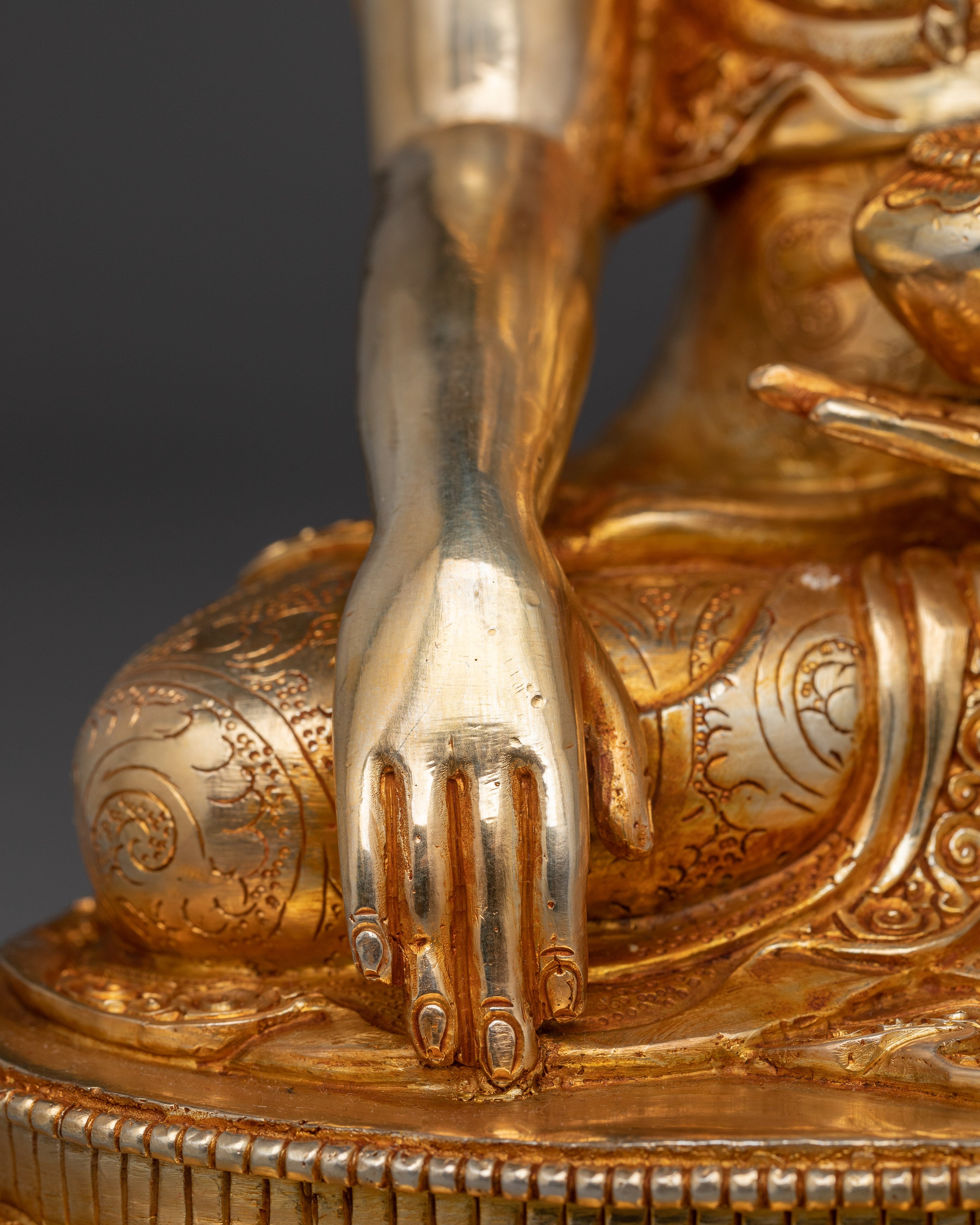 Gautama Buddha Decor Statue | Shakyamuni Buddha - Sage of the Shakyas