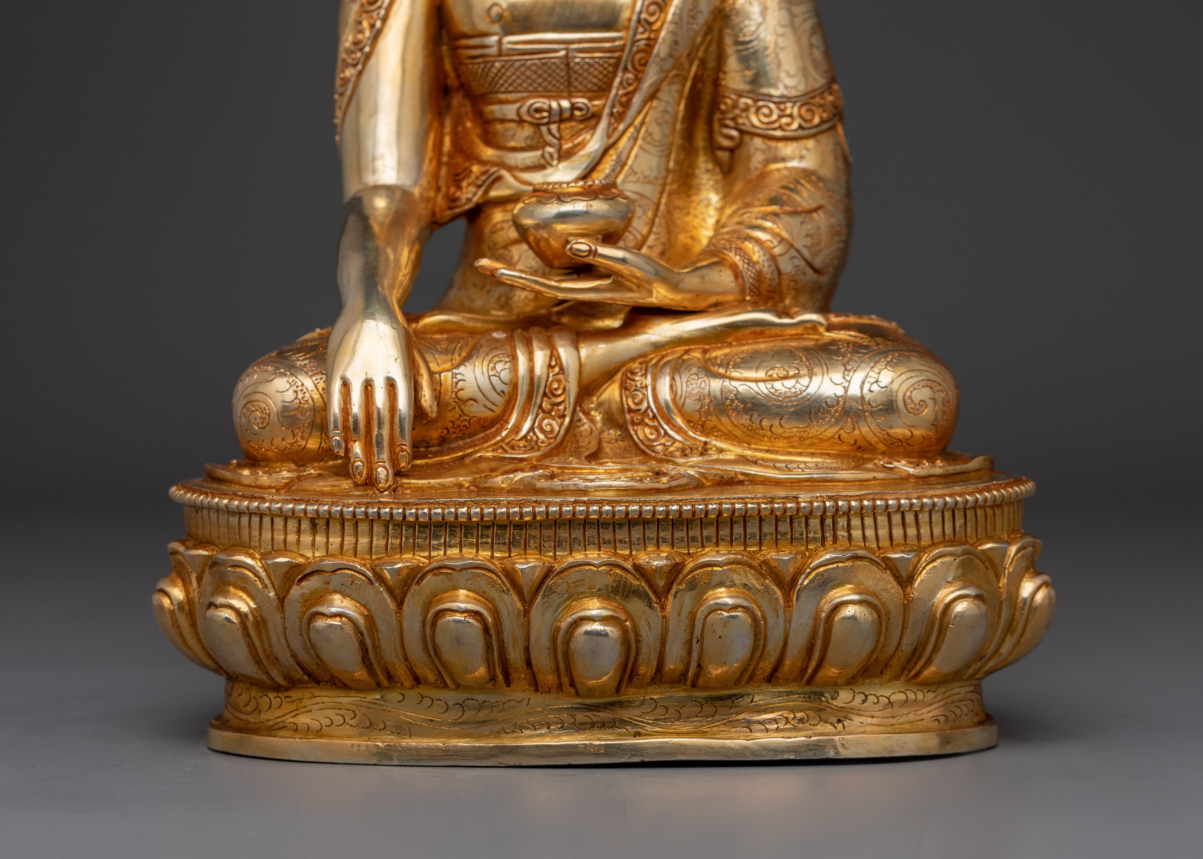 Gautama Buddha Decor Statue | Shakyamuni Buddha - Sage of the Shakyas