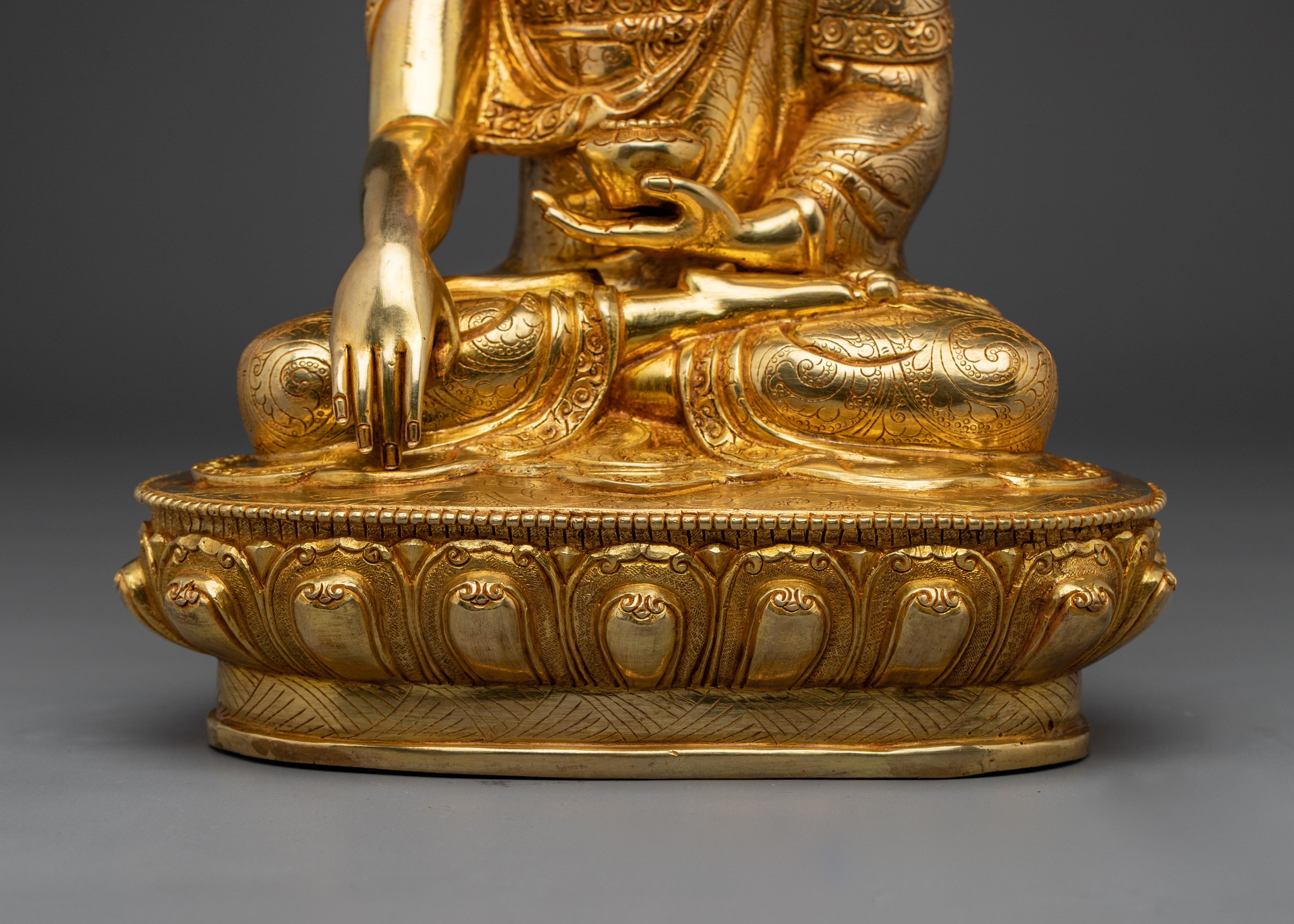 Handcrafted Shakyamuni Buddha Statue for Meditation | 24K Gold Gilded Copper Sculpture