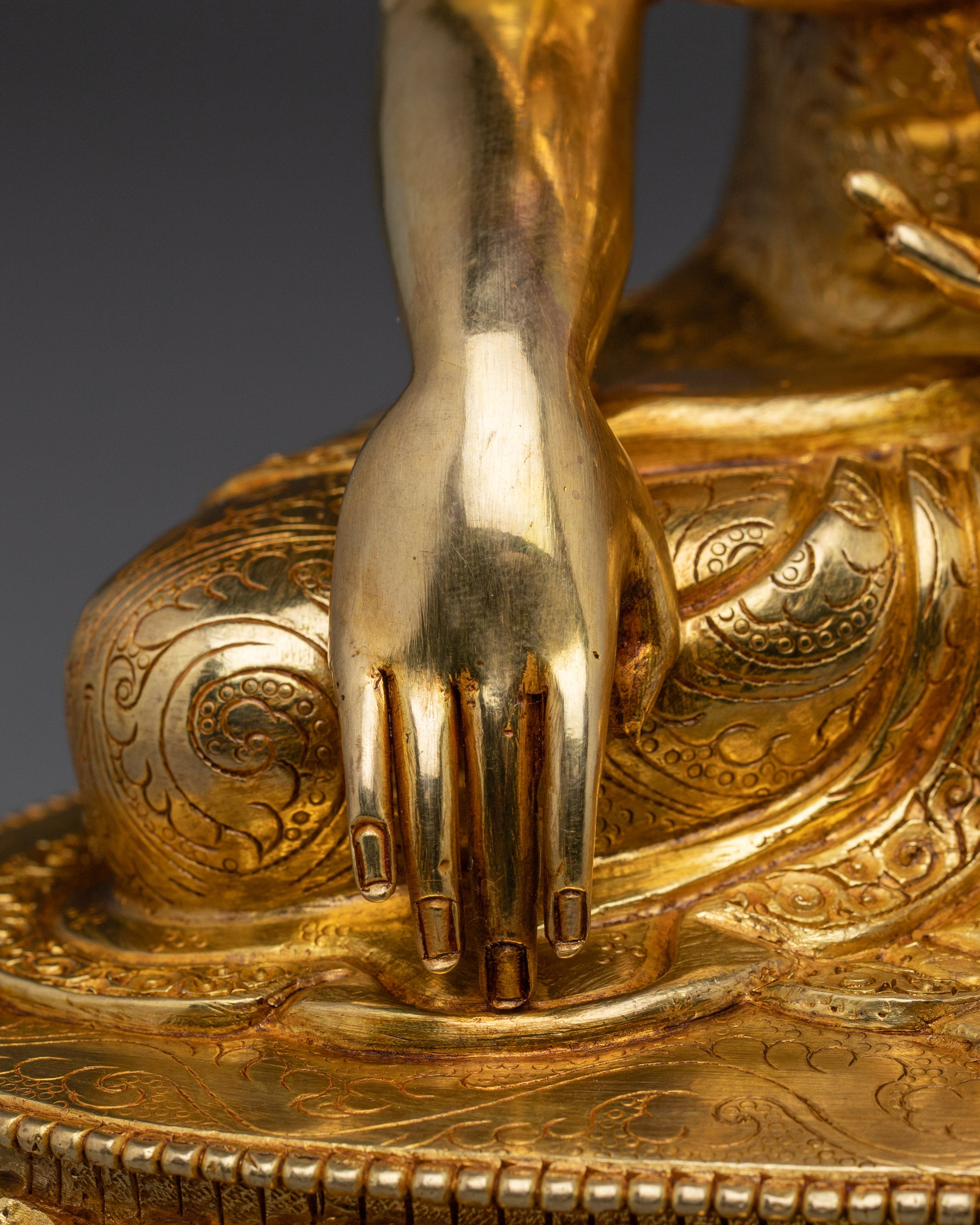 Handcrafted Shakyamuni Buddha Statue for Meditation | 24K Gold Gilded Copper Sculpture
