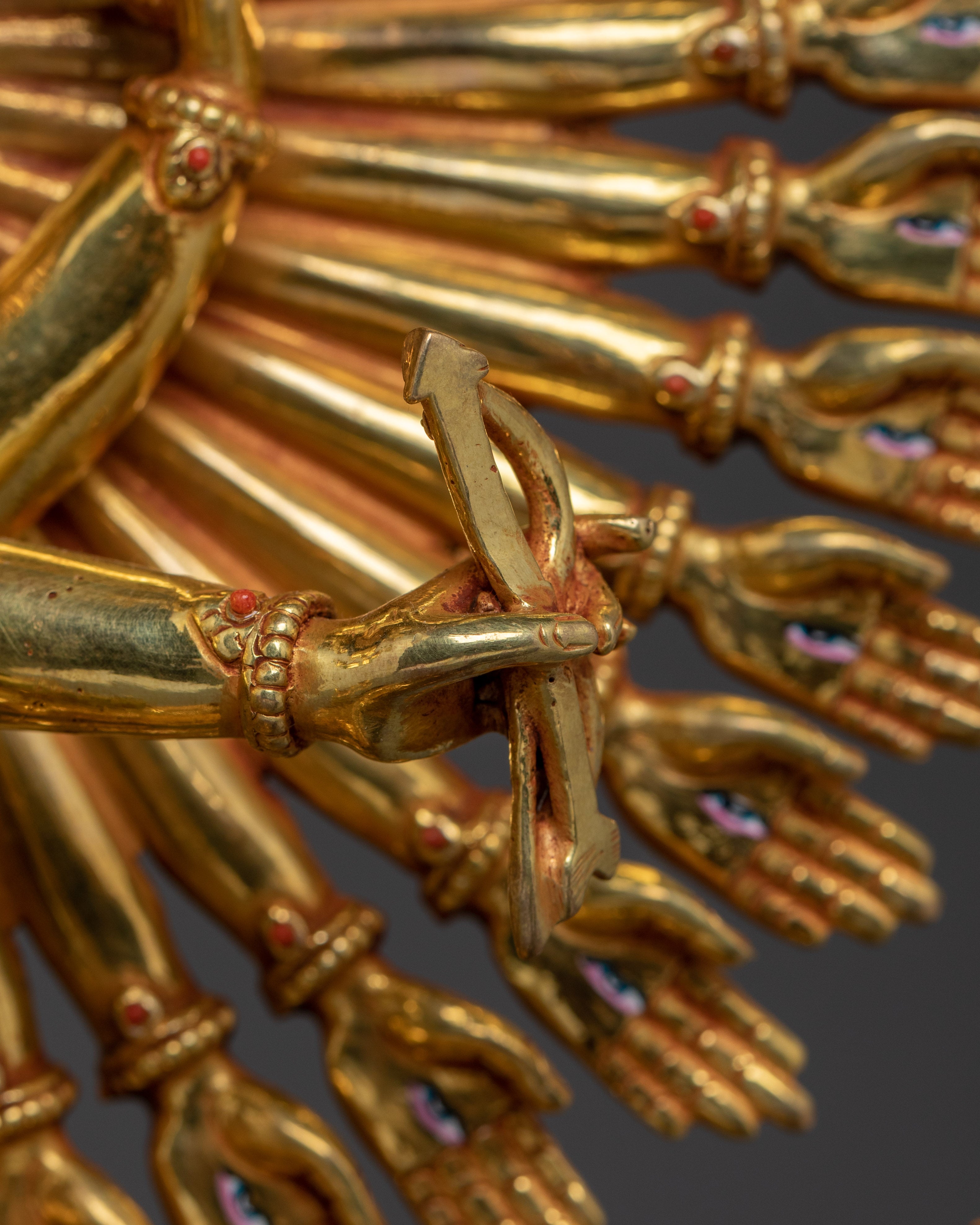 1000 Armed Chenrezig Gold Gilded Statue | The Bodhisattva of Infinite Compassion