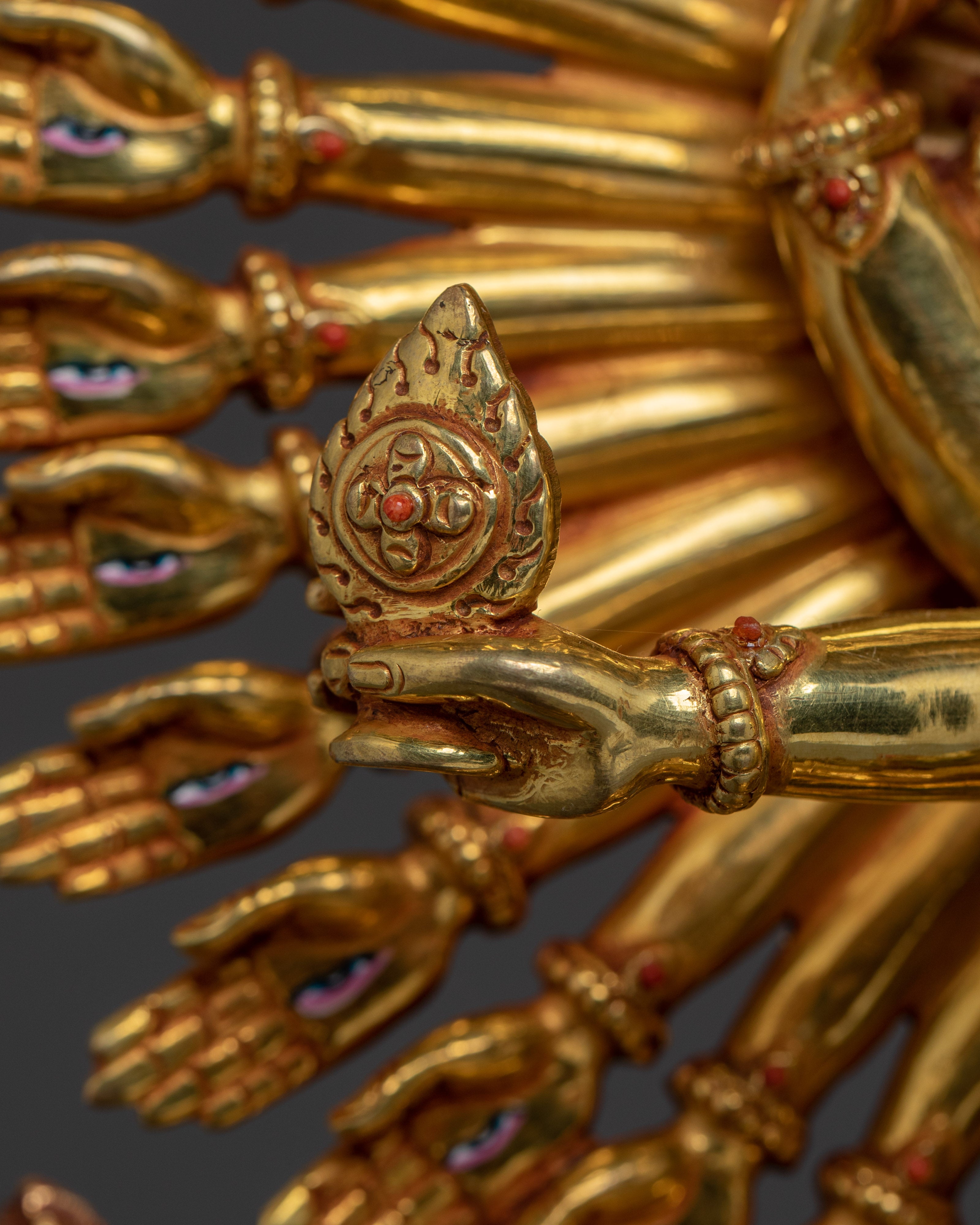 1000 Armed Chenrezig Gold Gilded Statue | The Bodhisattva of Infinite Compassion