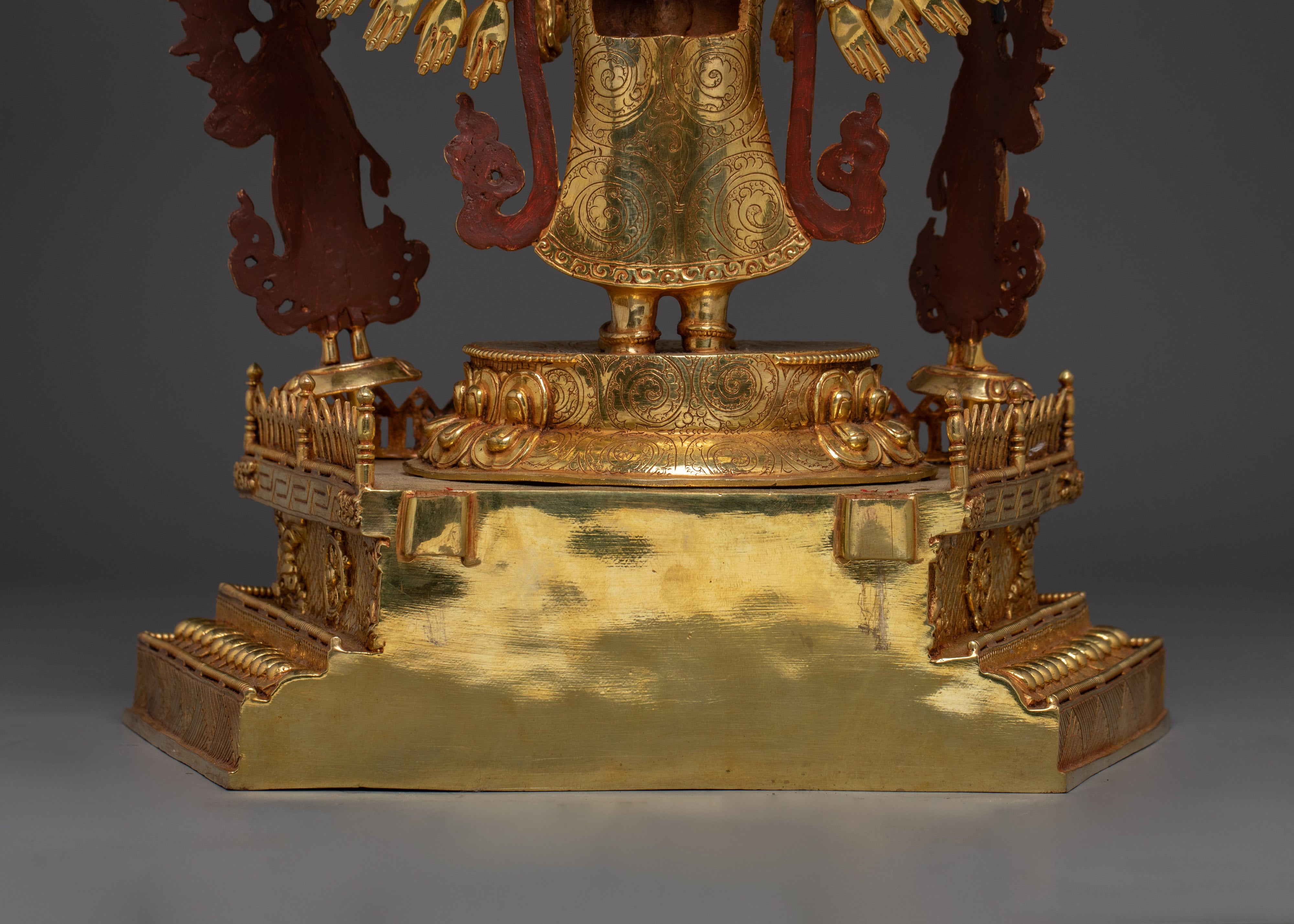 1000 Armed Chenrezig Gold Gilded Statue | The Bodhisattva of Infinite Compassion