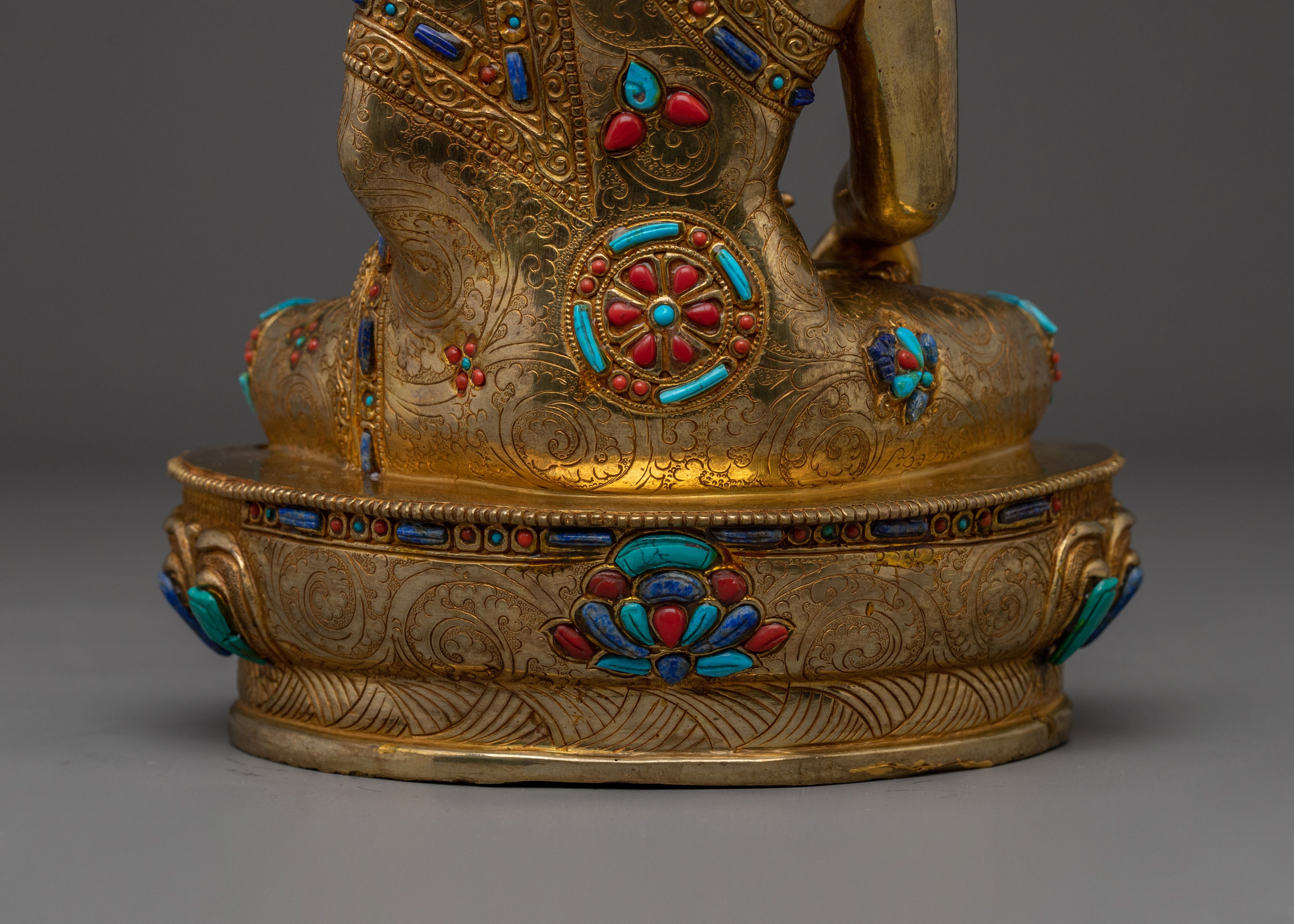 Paragon of Peace Shakyamuni Buddha | 24K Gold Gilded Statue