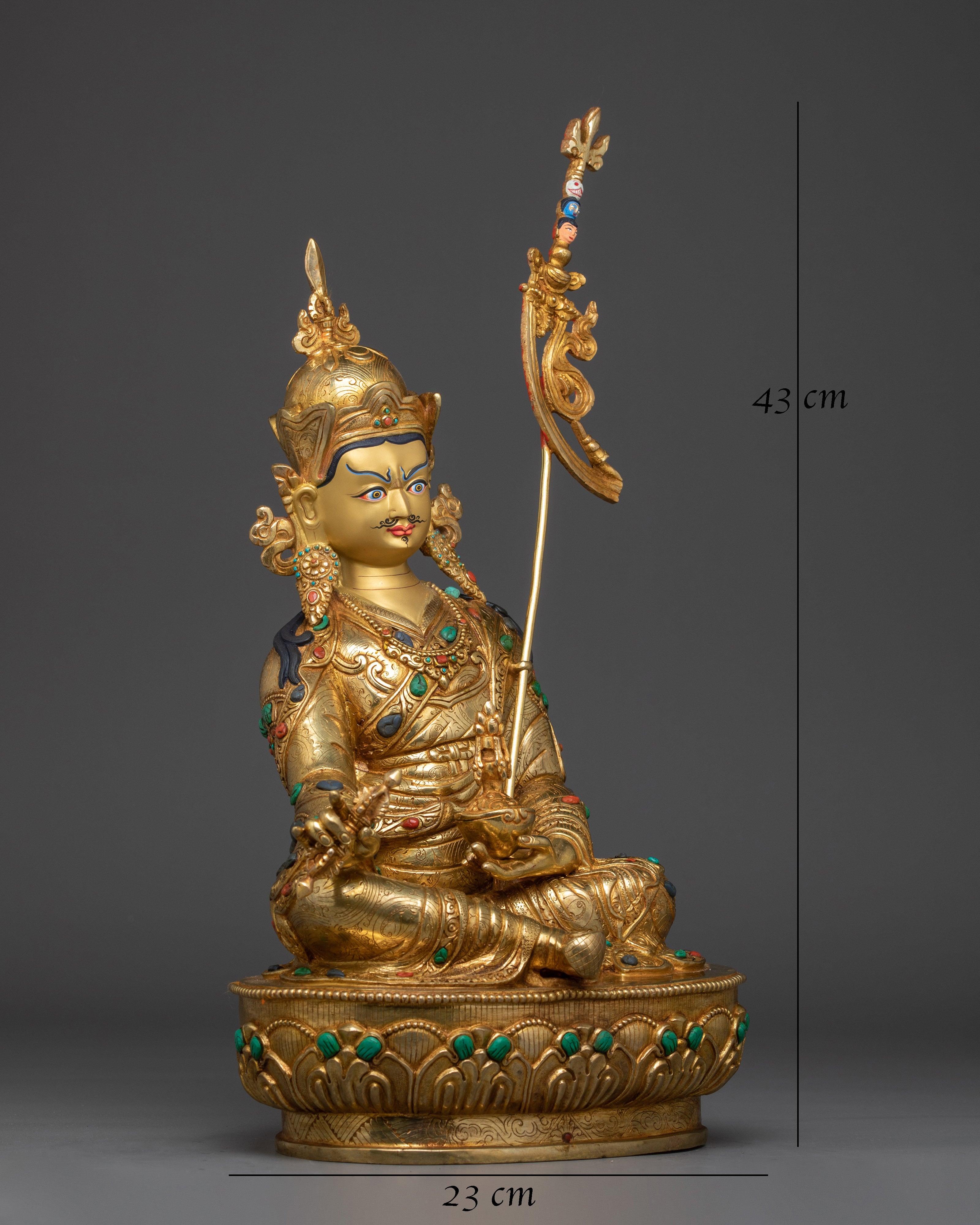 spiritual-protector-guru-rinpoche-statue