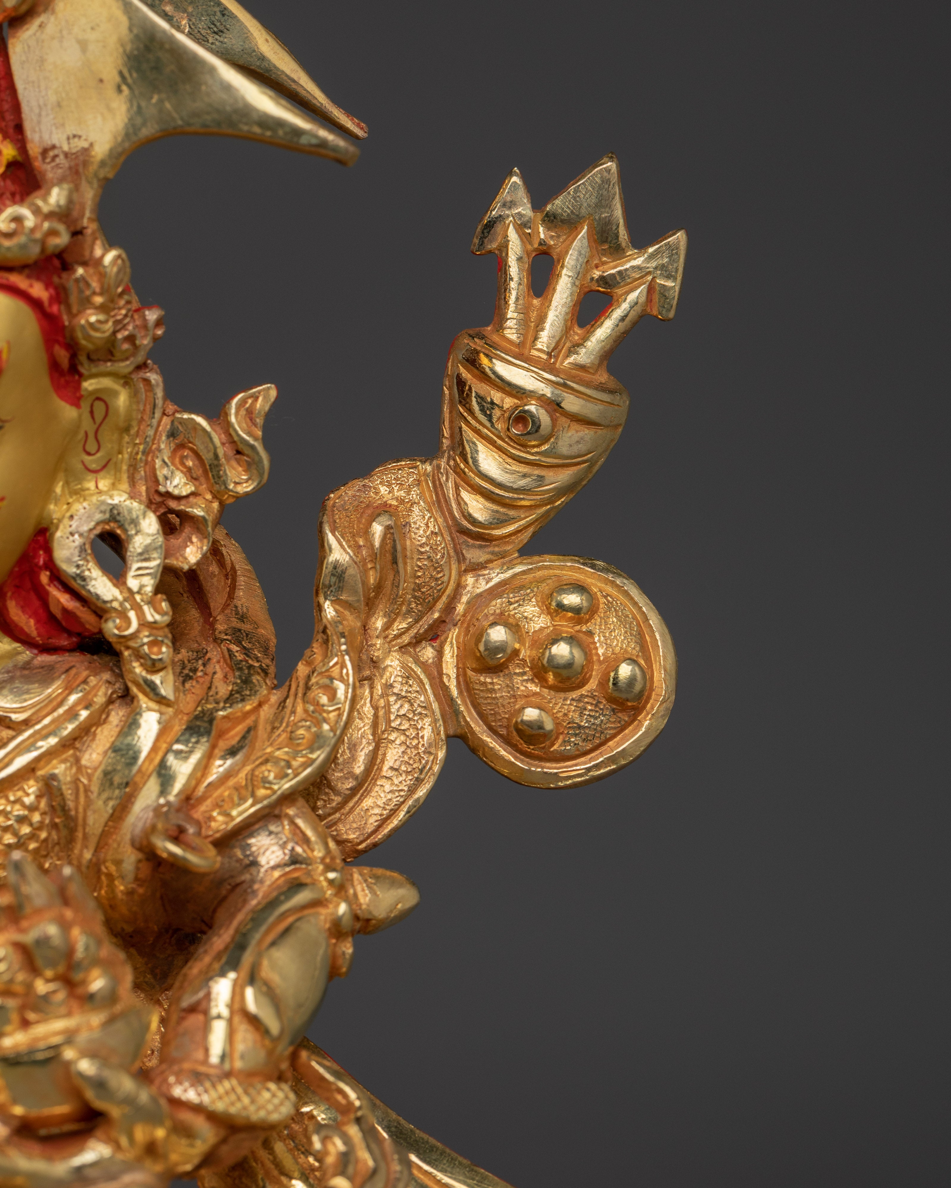 King Gesar Statue for Spiritual Strength | Tibetan Warrior King Sculpture