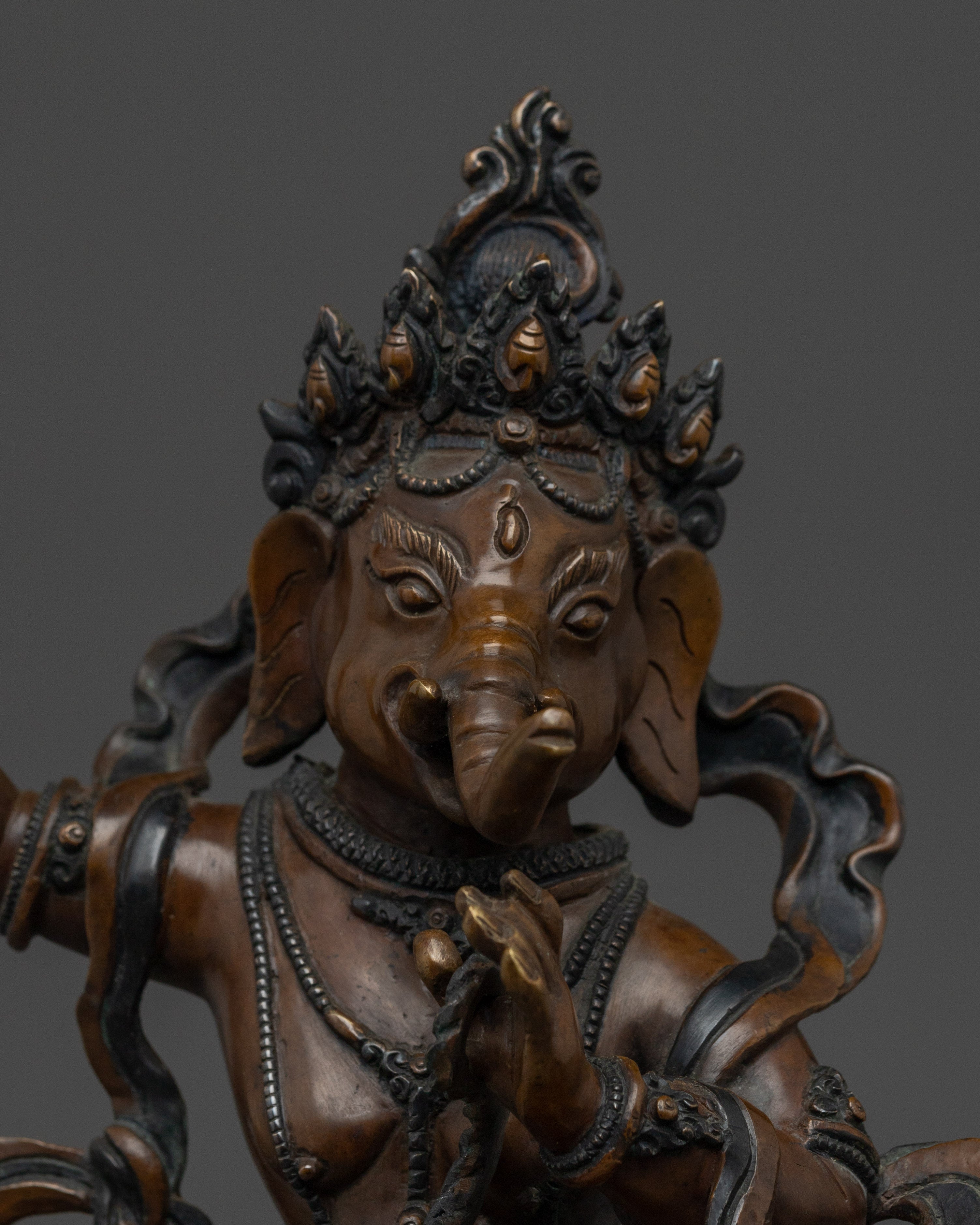 Handcrafted Ganesh statue in oxidized copper | Meditation and Spiritual Decor