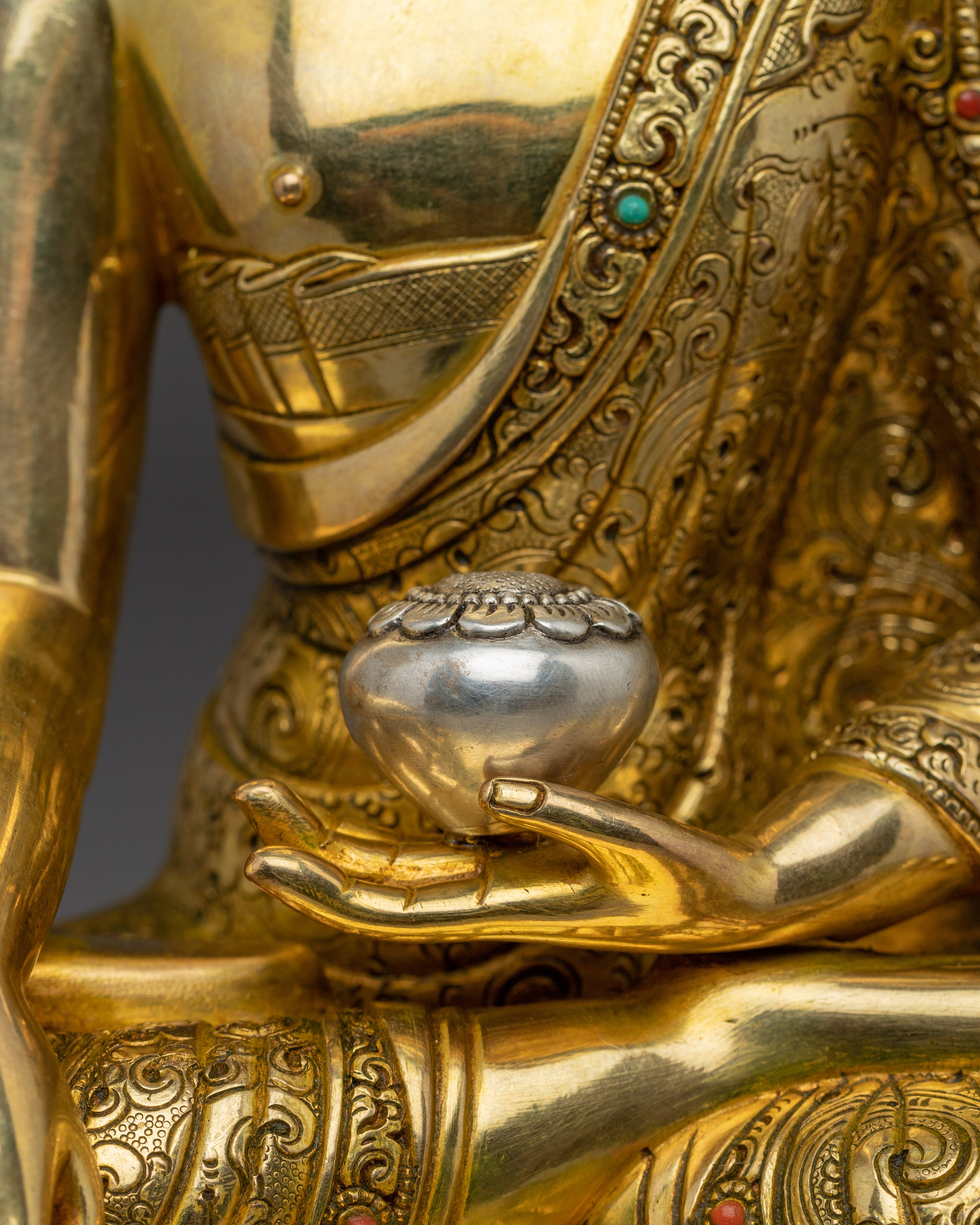 Shakyamuni Buddha Statue in 24K Gold Gilding | Sacred Buddha Sculpture for Meditation