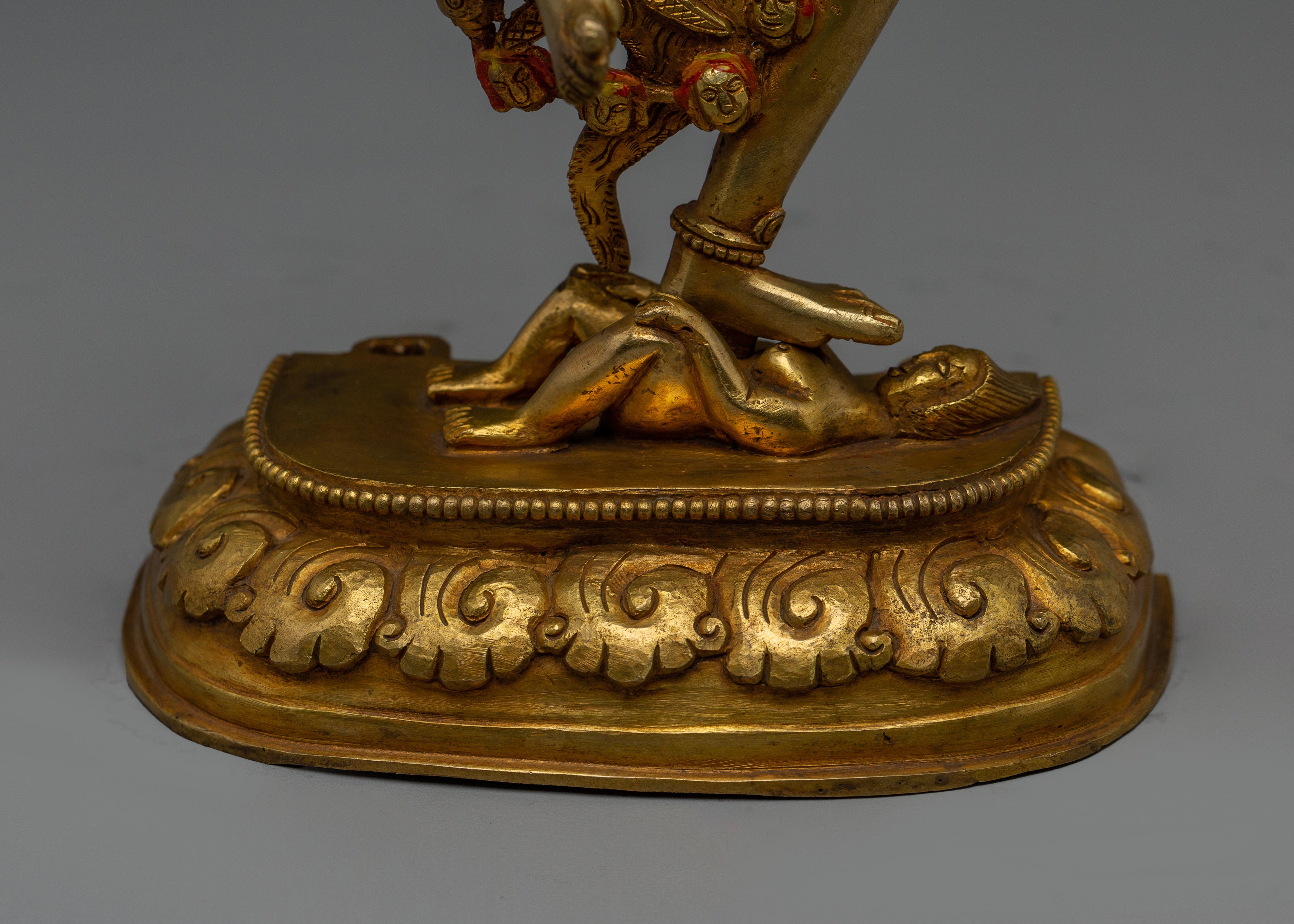 Fierce Simhamukha Statue | Lion-Headed Deity Artwork