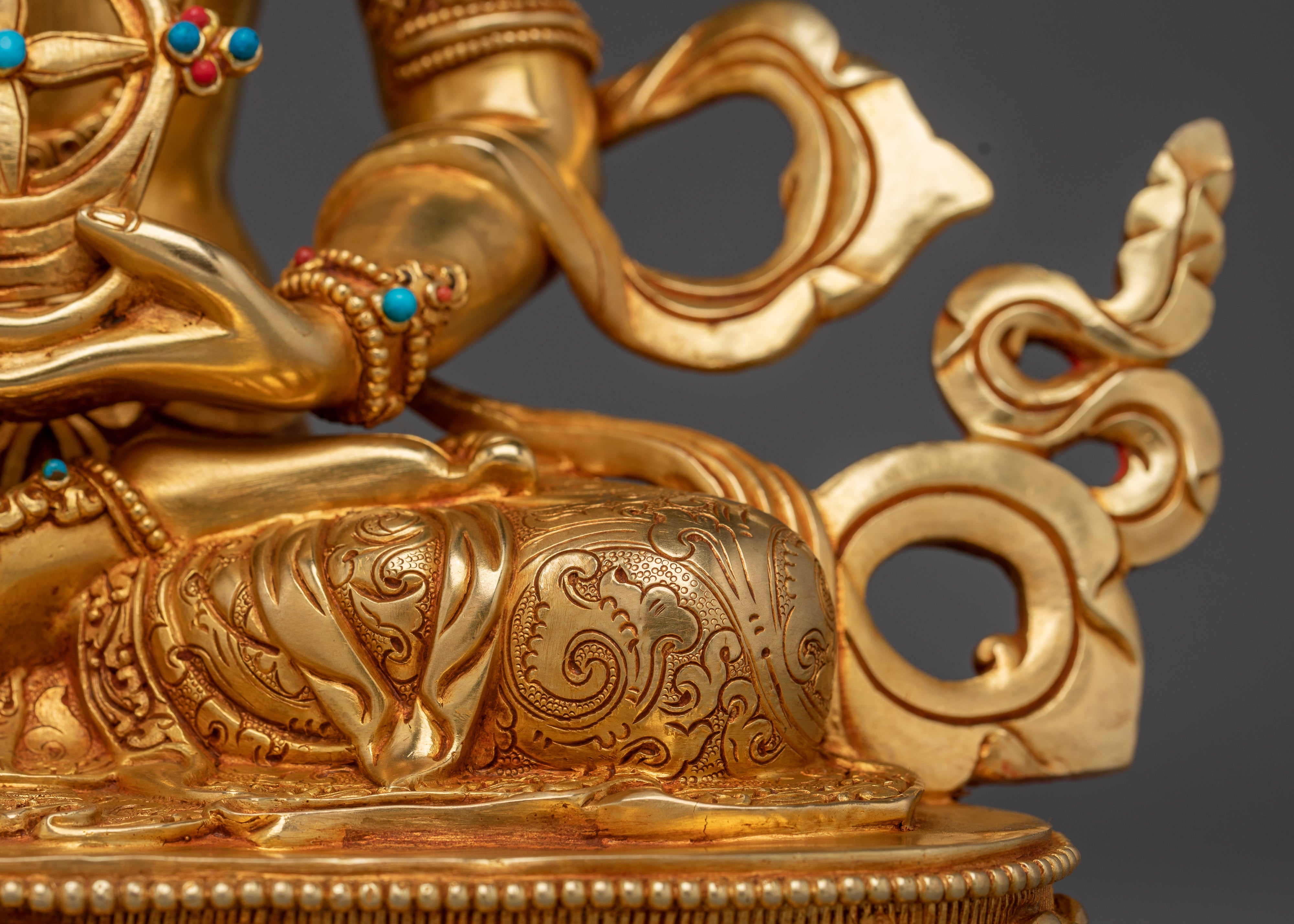 Gold Gilded Vairocana Buddha Statue | Traditional Artwork