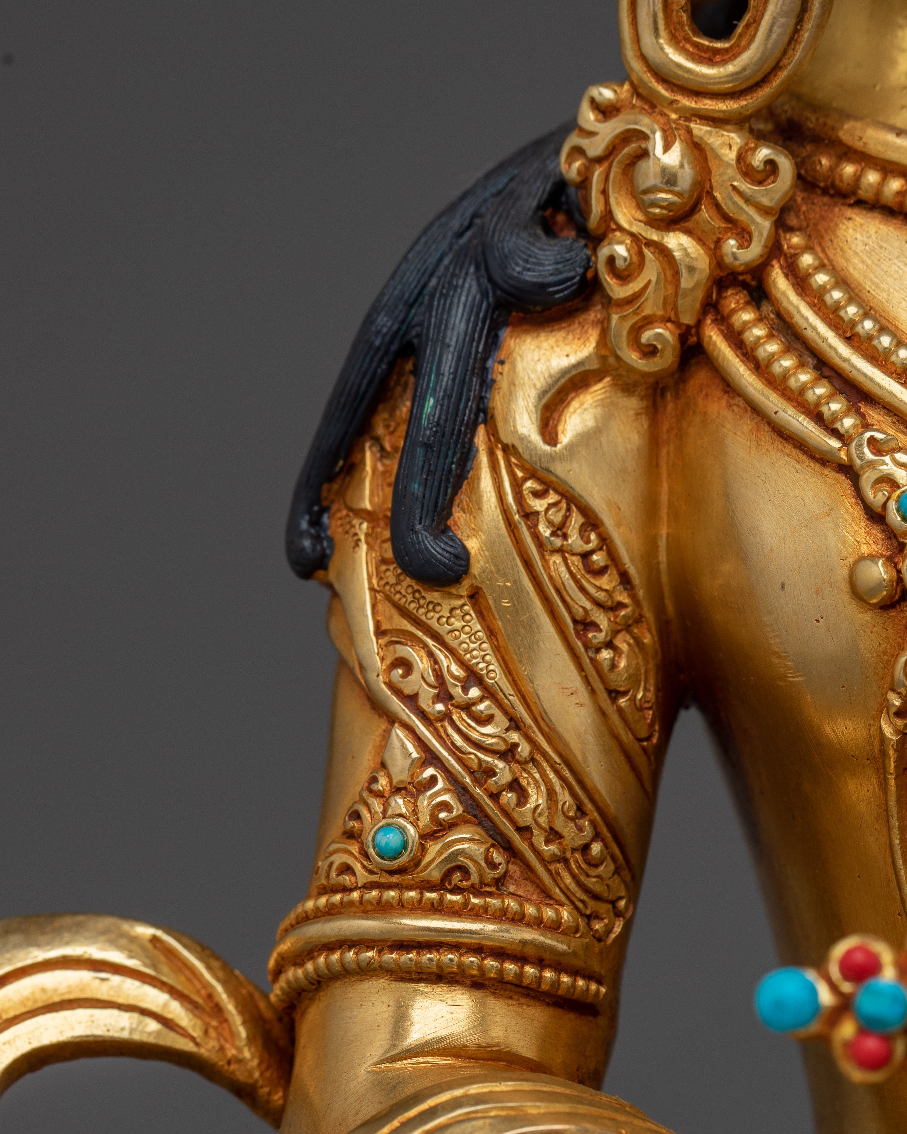 Gold Gilded Vairocana Buddha Statue | Traditional Artwork