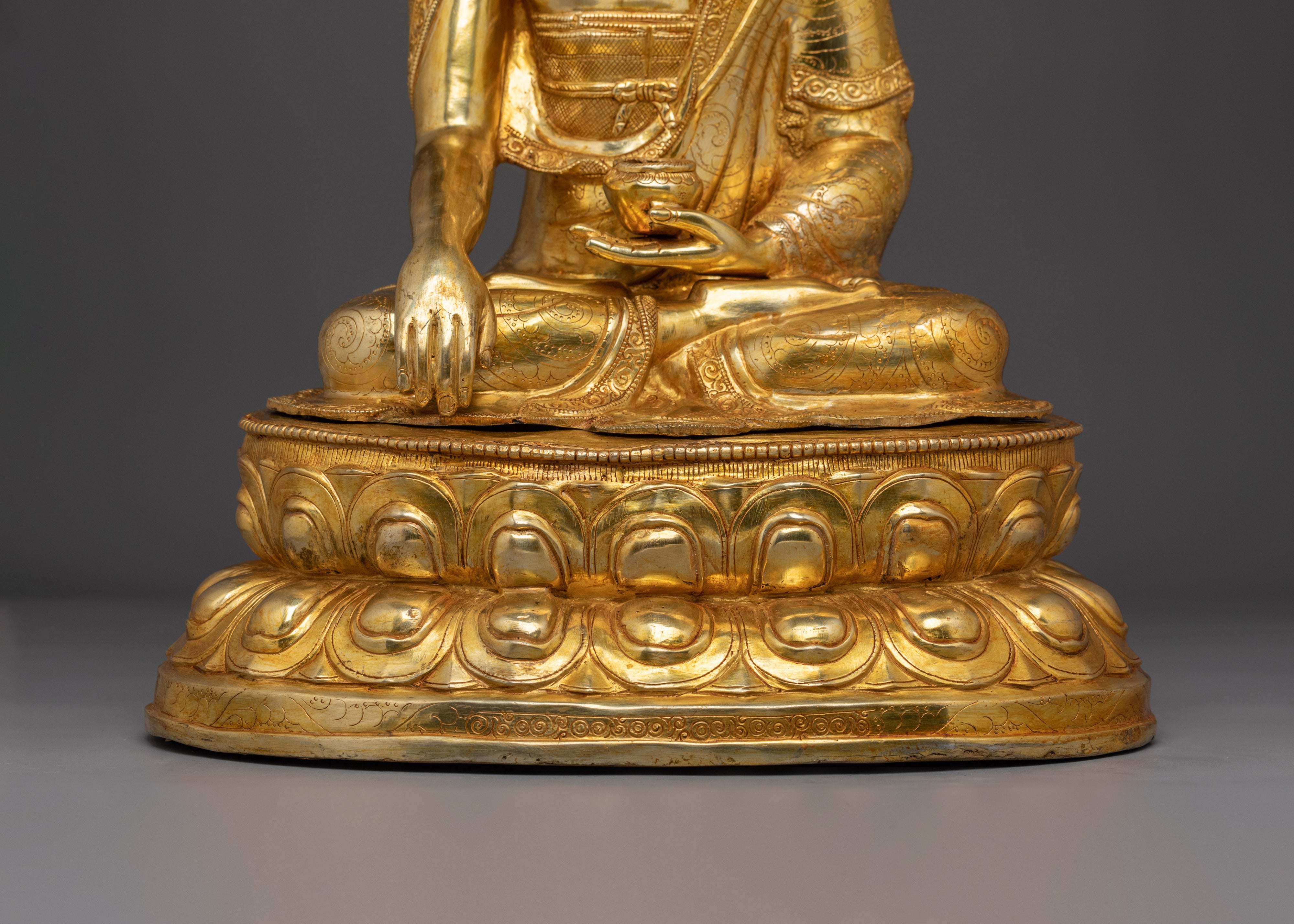 Radiant Crown Shakyamuni Buddha Statue | Sage of the Shakyas