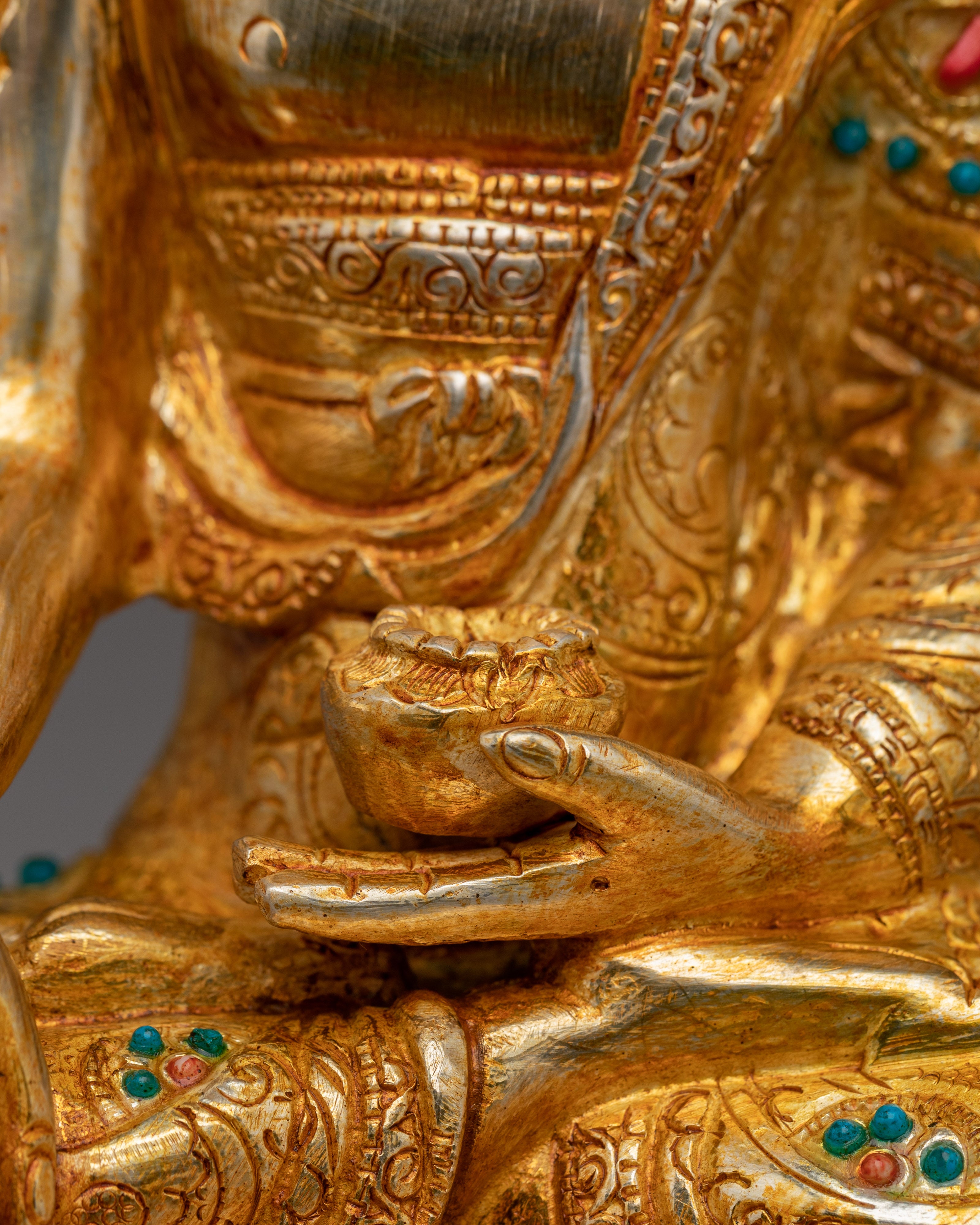 Golden Shakyamuni Buddha Decor Statue | Gautama Buddha Artwork