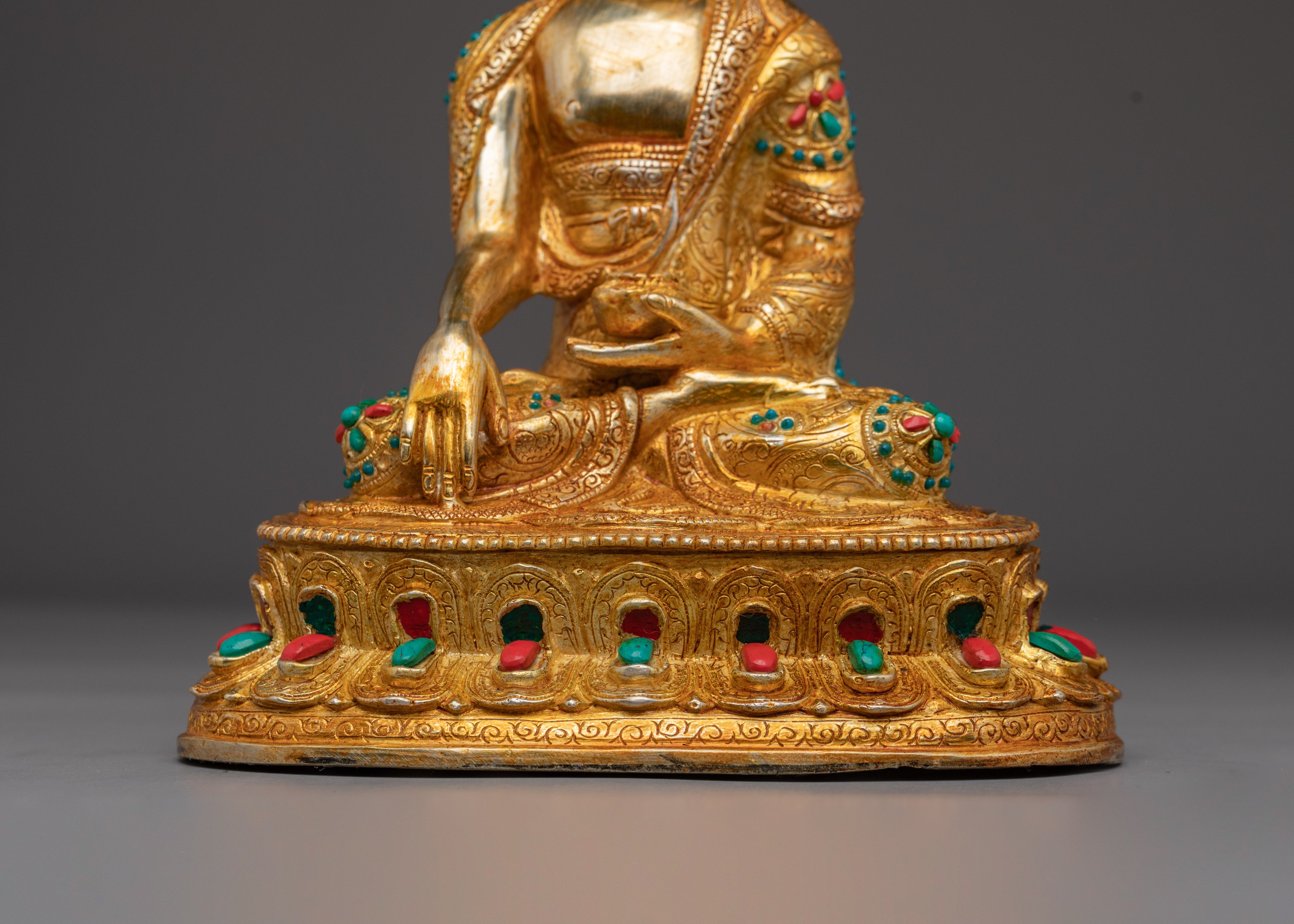 Golden Shakyamuni Buddha Decor Statue | Gautama Buddha Artwork