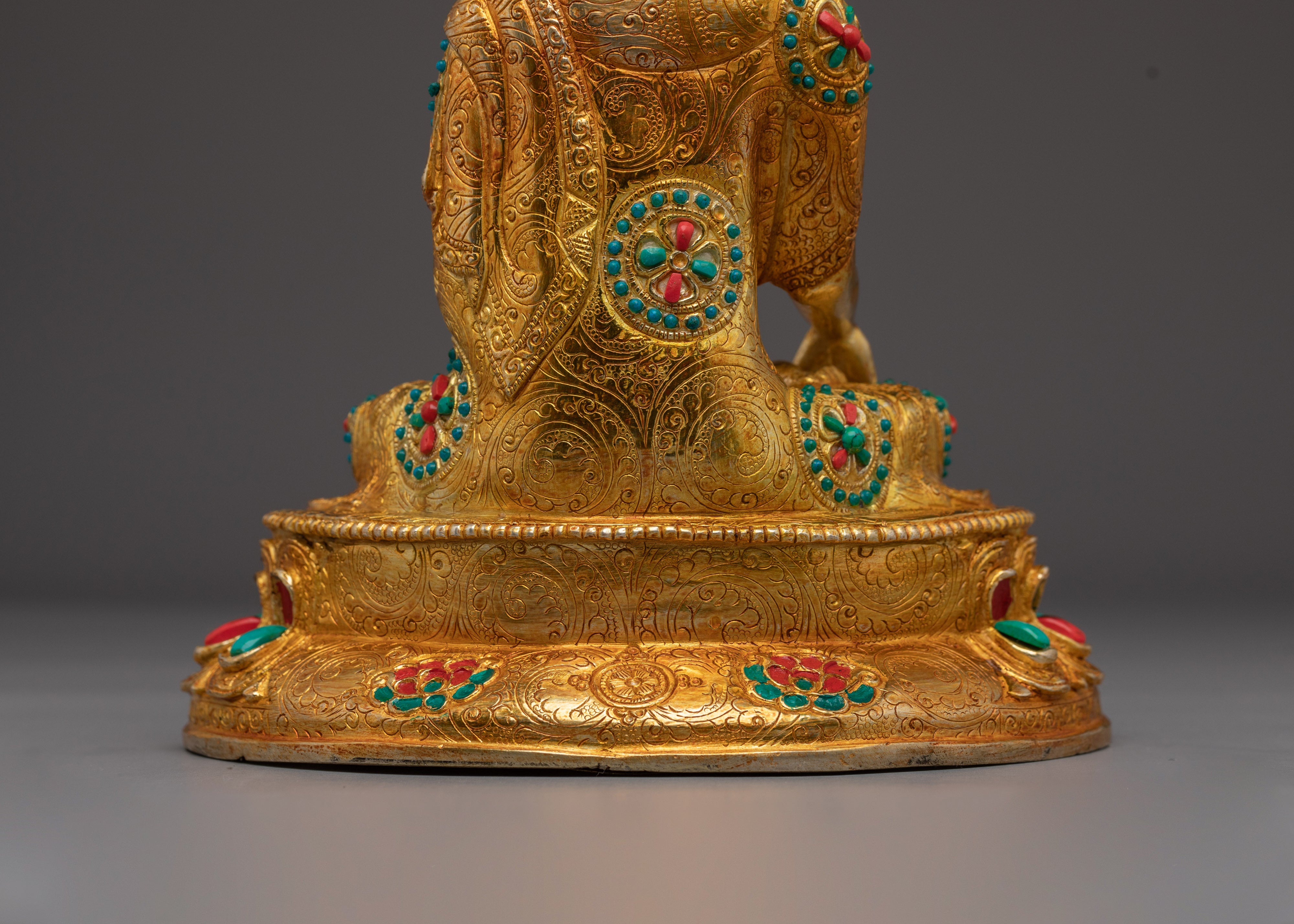 Golden Shakyamuni Buddha Decor Statue | Gautama Buddha Artwork