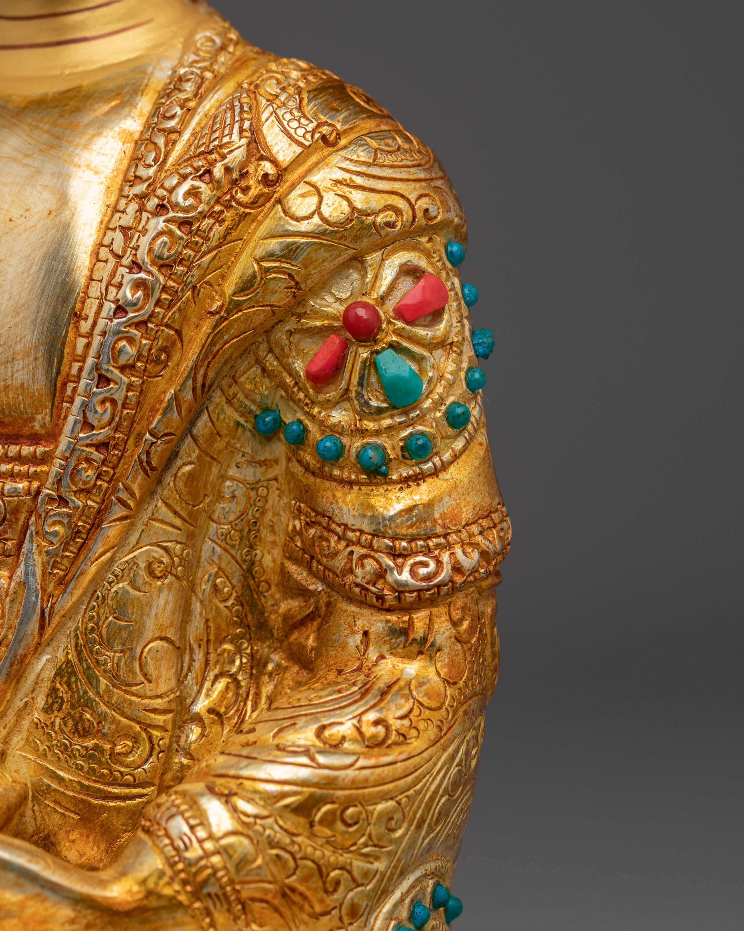 Golden Shakyamuni Buddha Decor Statue | Gautama Buddha Artwork