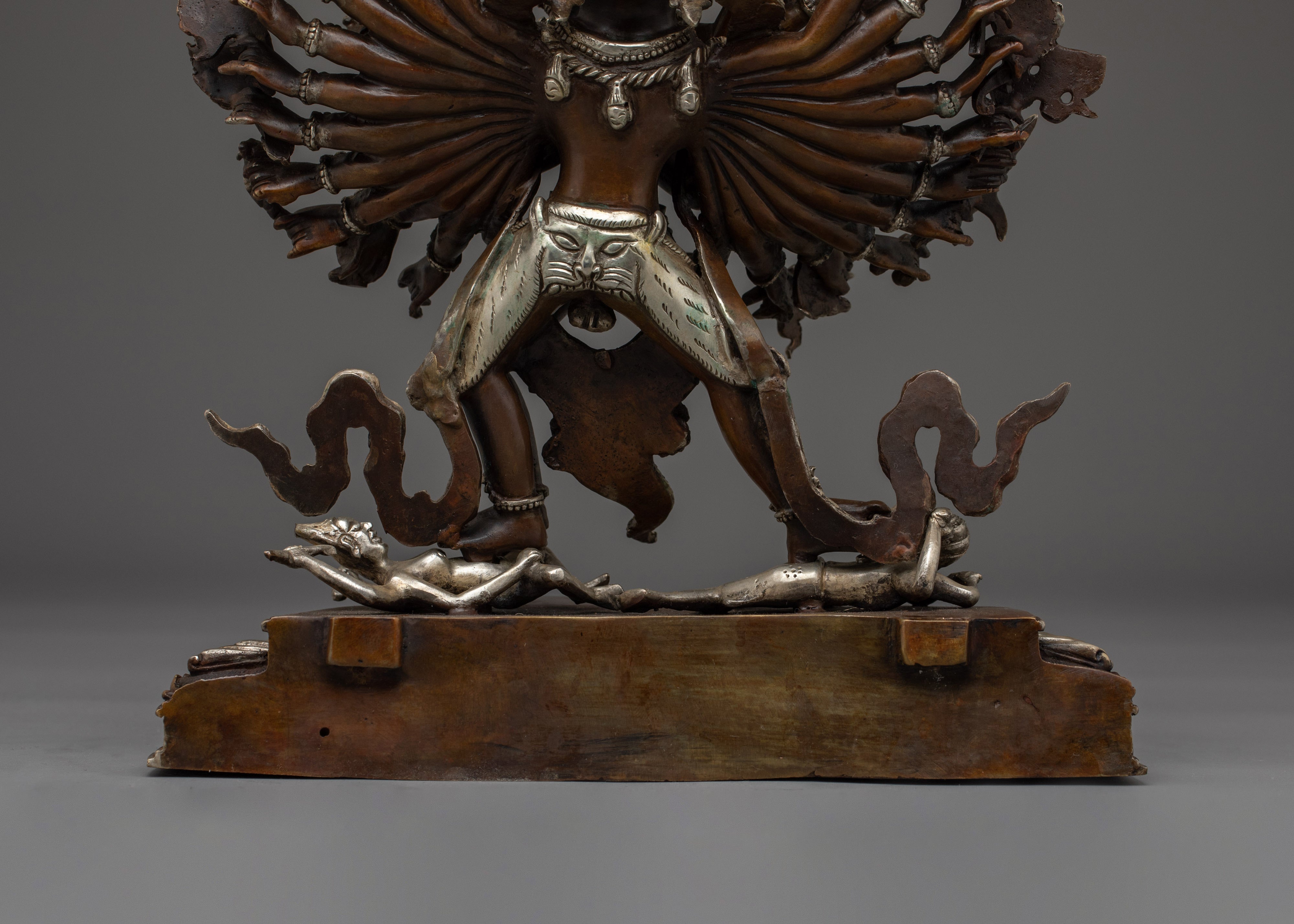 Silver-plated Kalachakra statue in oxidized copper | Enlightenment and Transformation