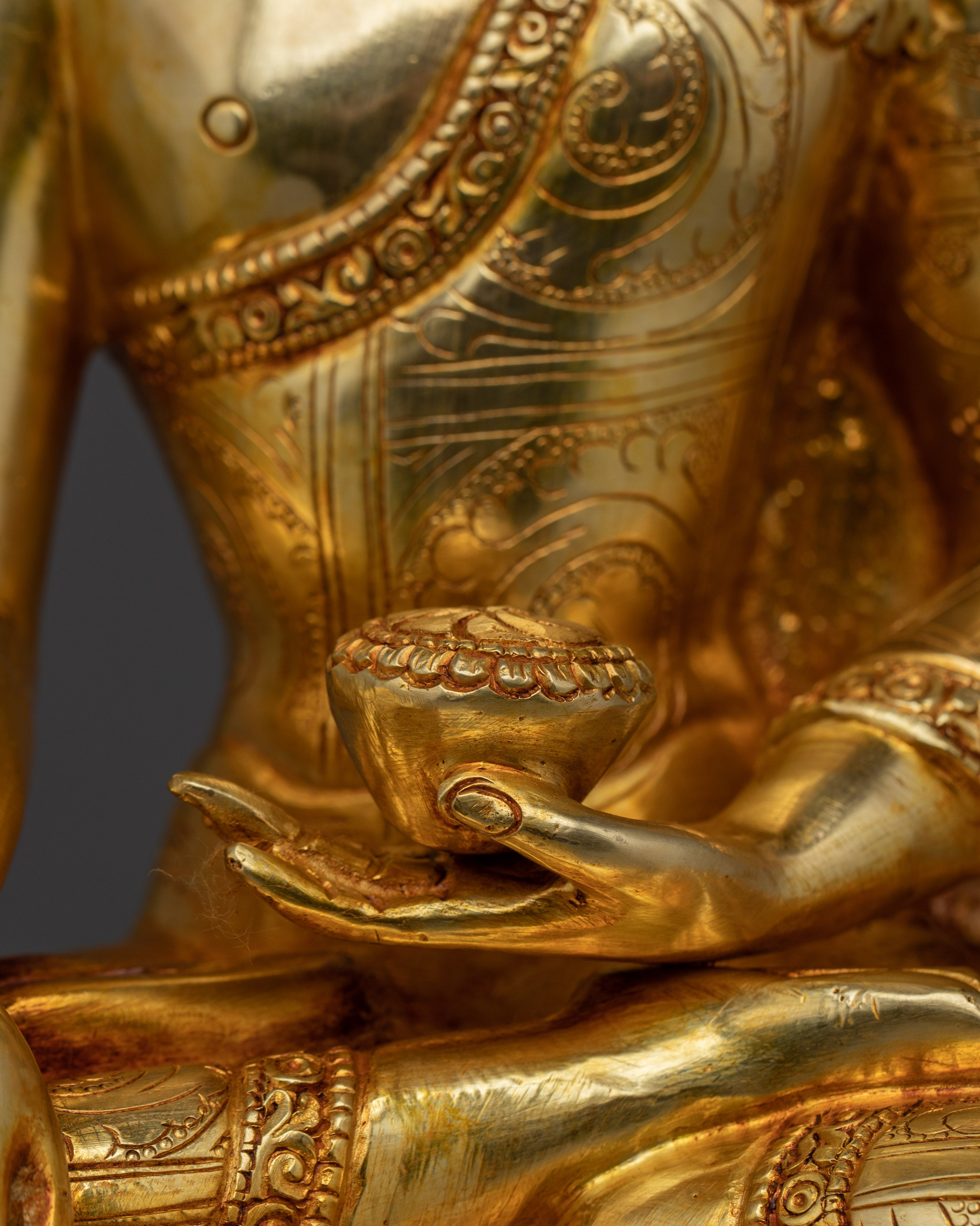 Golden Serene Shakyamuni Buddha Artwork | Enlightenment Symbol Gautama Buddha