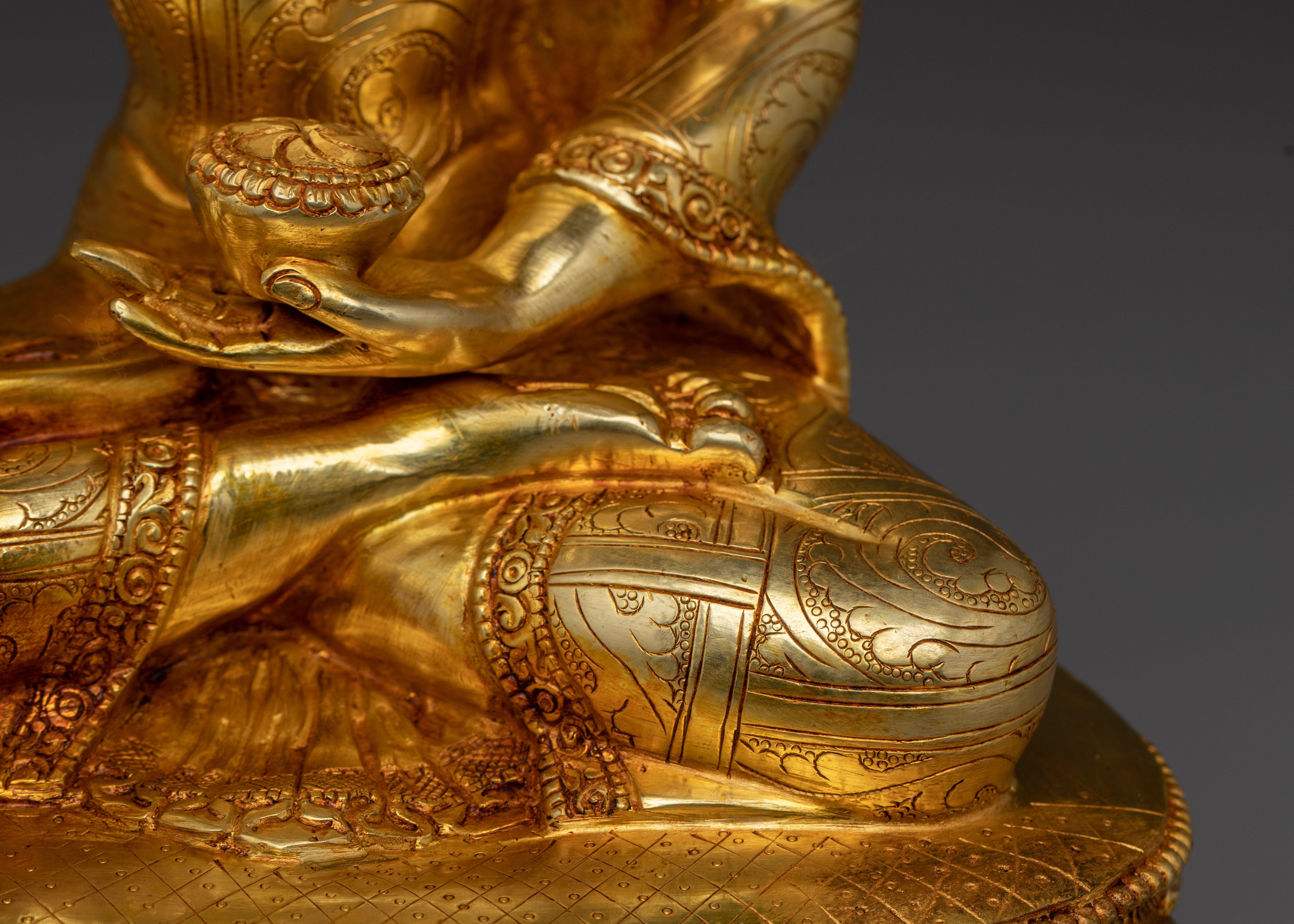 Golden Serene Shakyamuni Buddha Artwork | Enlightenment Symbol Gautama Buddha
